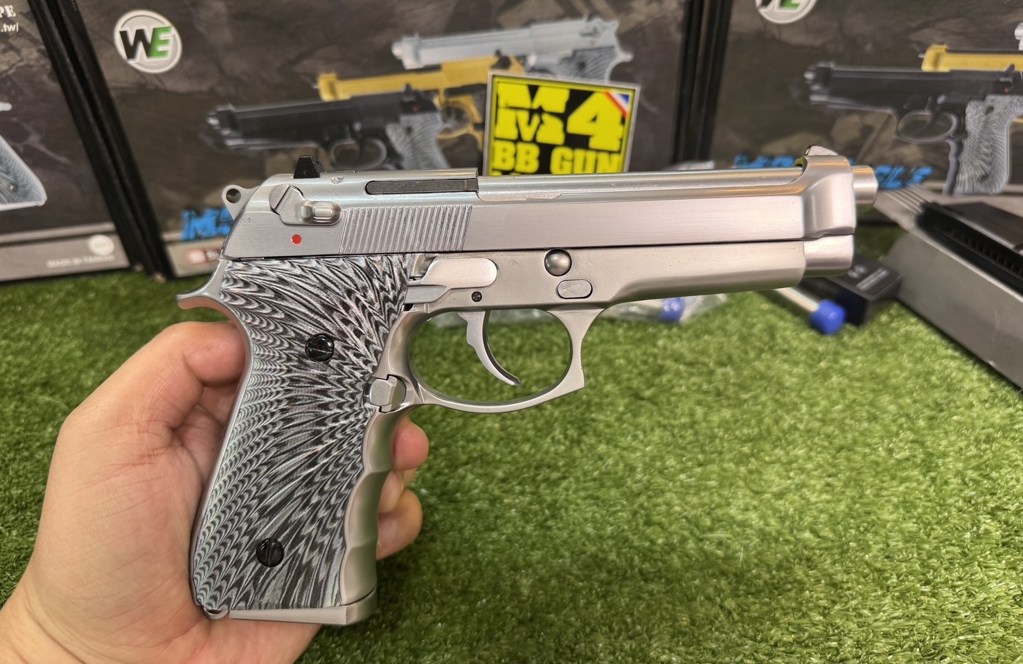 WE M92 EAGLE Full Auto GBB (Silver)