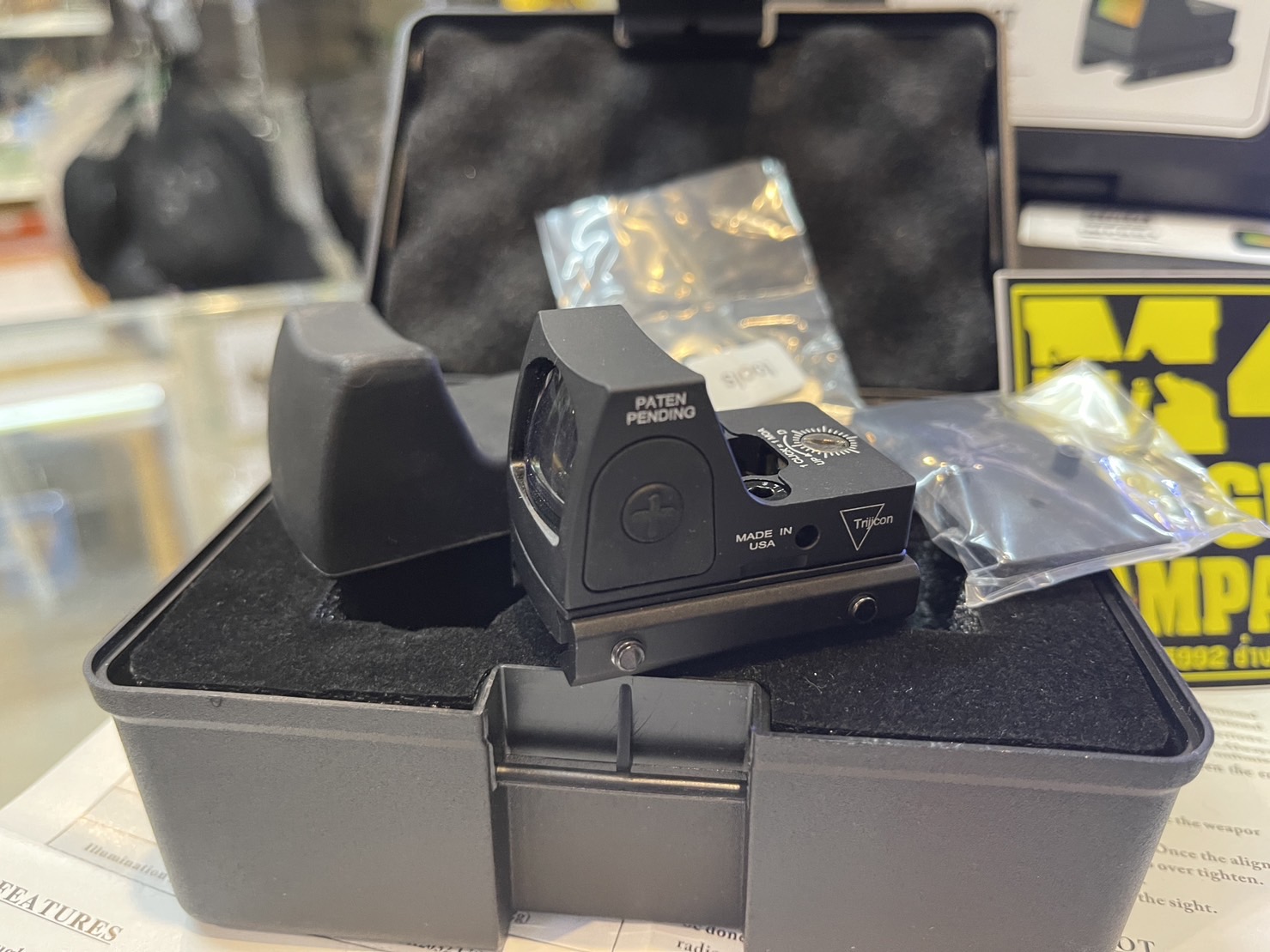 Dot:IMPACT REDDOT TRIJICON RMR กล้องจุดแดง มีขาจับสำหรับปืนสั้น