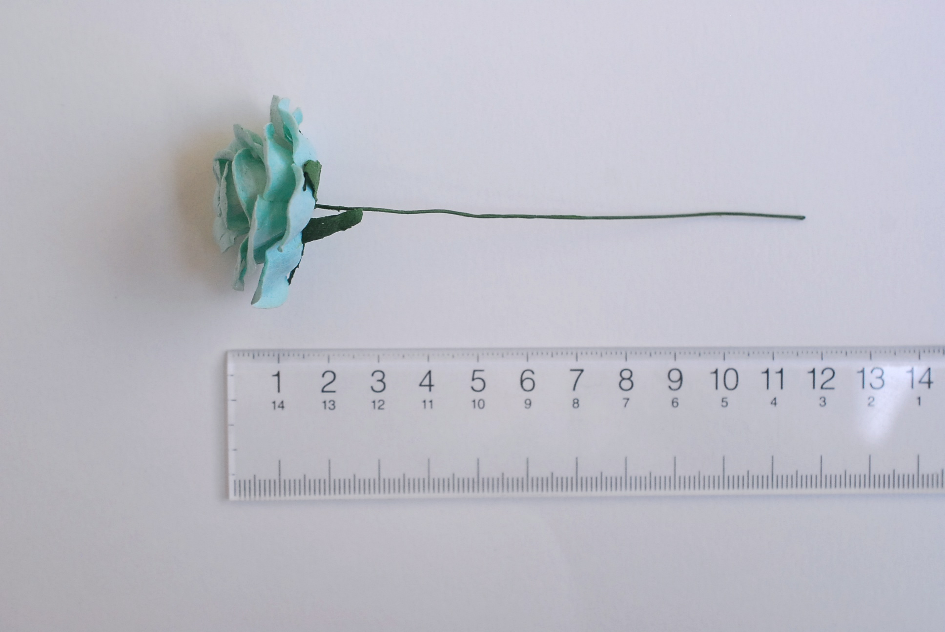 ดอกไม้กระดาษสา ดอกกุหลาบกระดาษสา ดอกไม้กุหลาบ กลีบโค้ง ดอกไม้ประดิษฐ์ สำหรับตกแต่ง หรืองานแต่งงาน สีมิ้นท์ ขนาด 3.5 cm. จำนวน 25 ดอก Paper flowers, handmade flowers, small roses paper size 3.5 cm. 25 pieces, mint color.