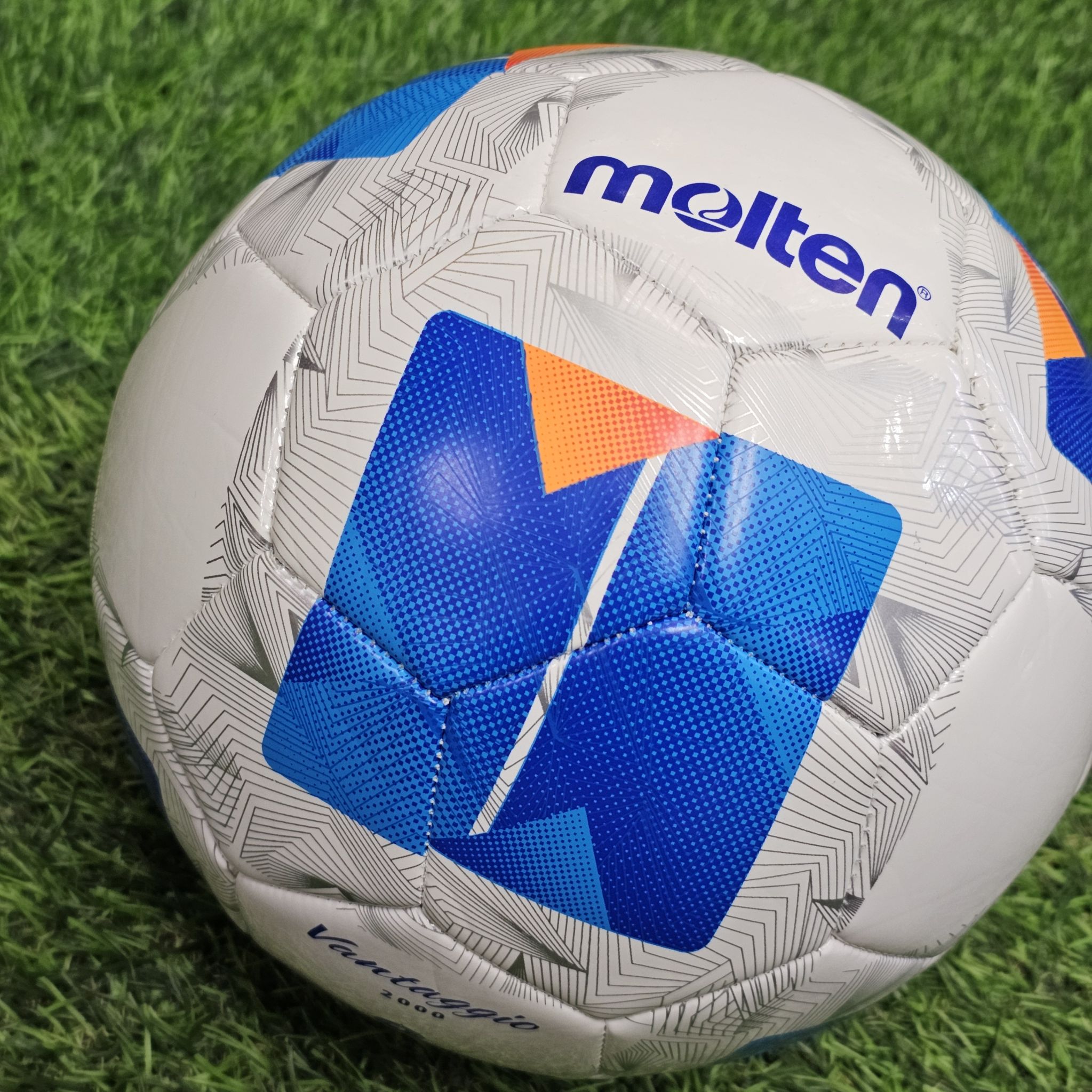 molten F4N2000 Sz4 TPU เย็บเครื่อง