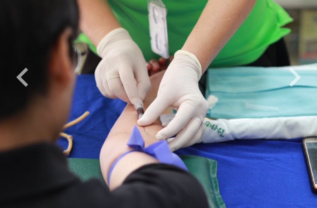 [ยกลัง 10 กล่อง] LOF55 ถุงมือยางธรรมชาติ แบบไม่มีแป้ง มีตำหนิ ไม่มีแบรนด์ 1 ลัง (10 กล่อง/ลัง : 100ชิ้น/กล่อง)