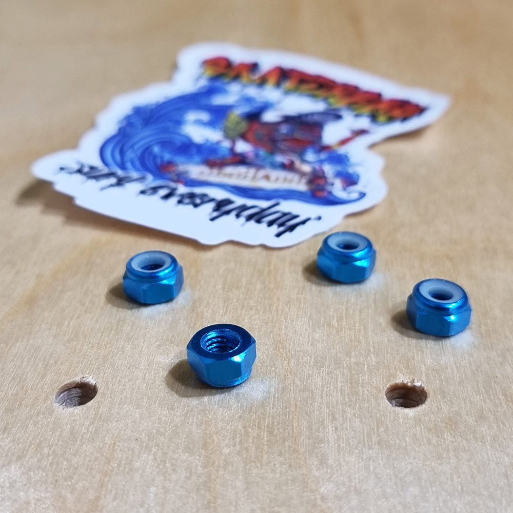 [0309] น็อต Aluminum alloy ตัวเมียยึด ทรัคสเก็ตบอร์ด ชุบสี ยางไนลอนกันคลาย ตัวเล็ก