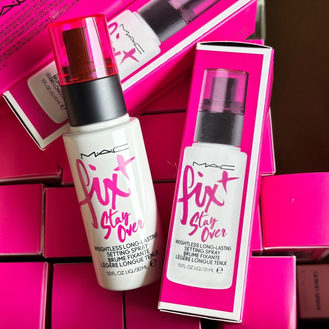 สเปรย์ล็อคเมคอัพ Mac Fix + Stay Over Weightless 16hr Setting Spray 30 ml