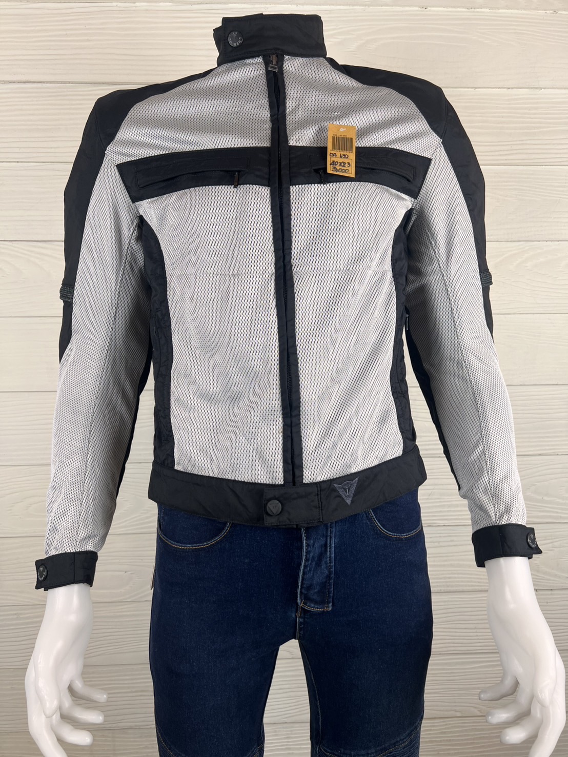 เสื้อขี่มอเตอร์ไซด์( มือสอง) CSA 690 : อก 40" ยาว 23" (S) Dainese