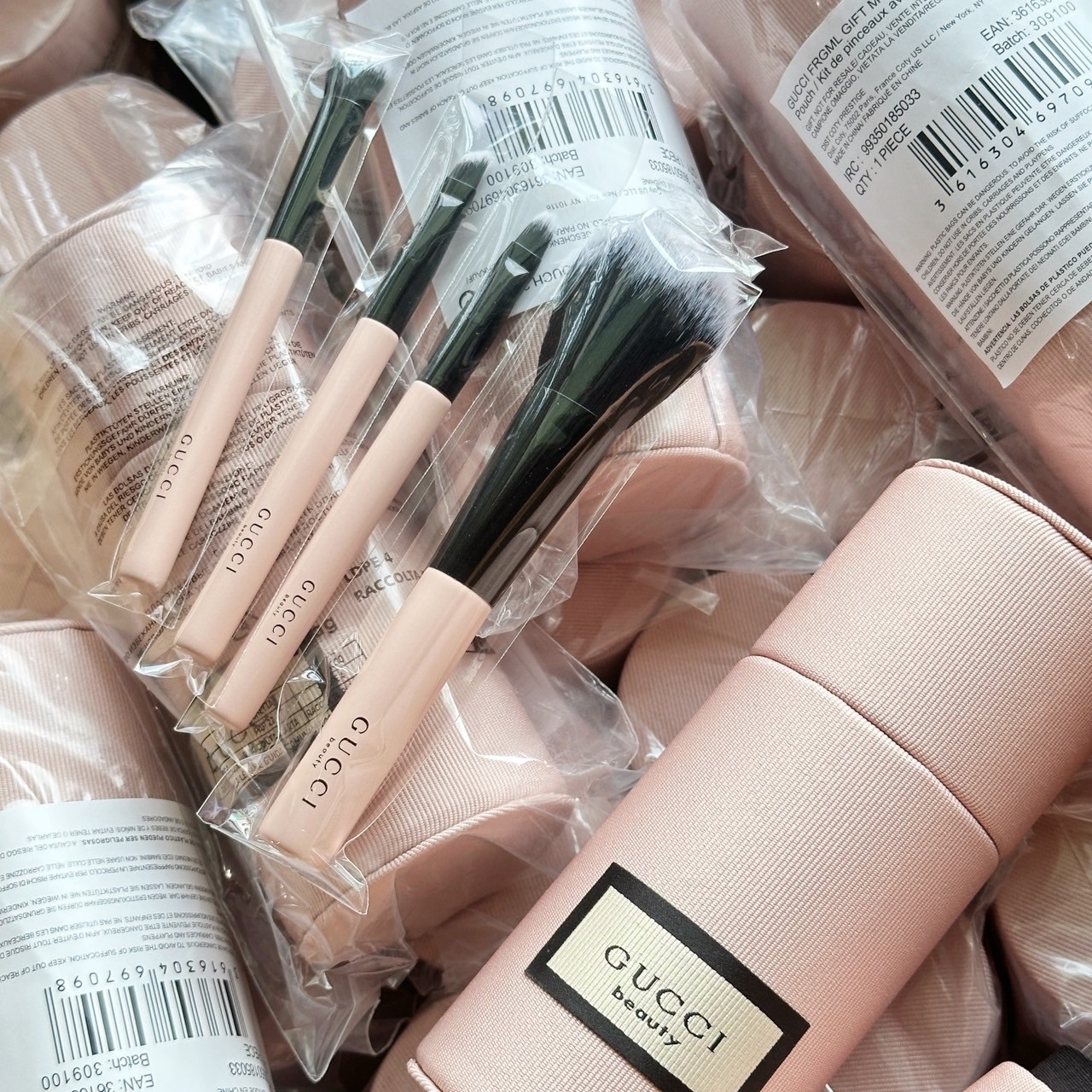 เซ็ทแปรงแต่งหน้า Gucci Beauty Travel Brush Set 4 Pcs.