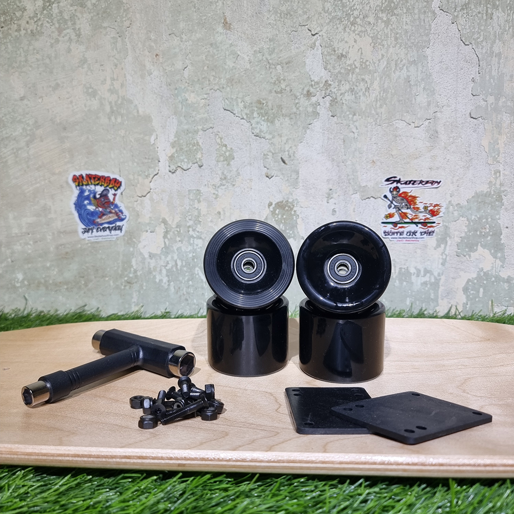[0316] ชุดสุดคุ้ม ล้อสเก็ตบอร์ด65x50mm 78A 4ล้อ ชุดsetting ลูกปืน Abec11 ยาง3mm ชุดน็อต และ Skatetool