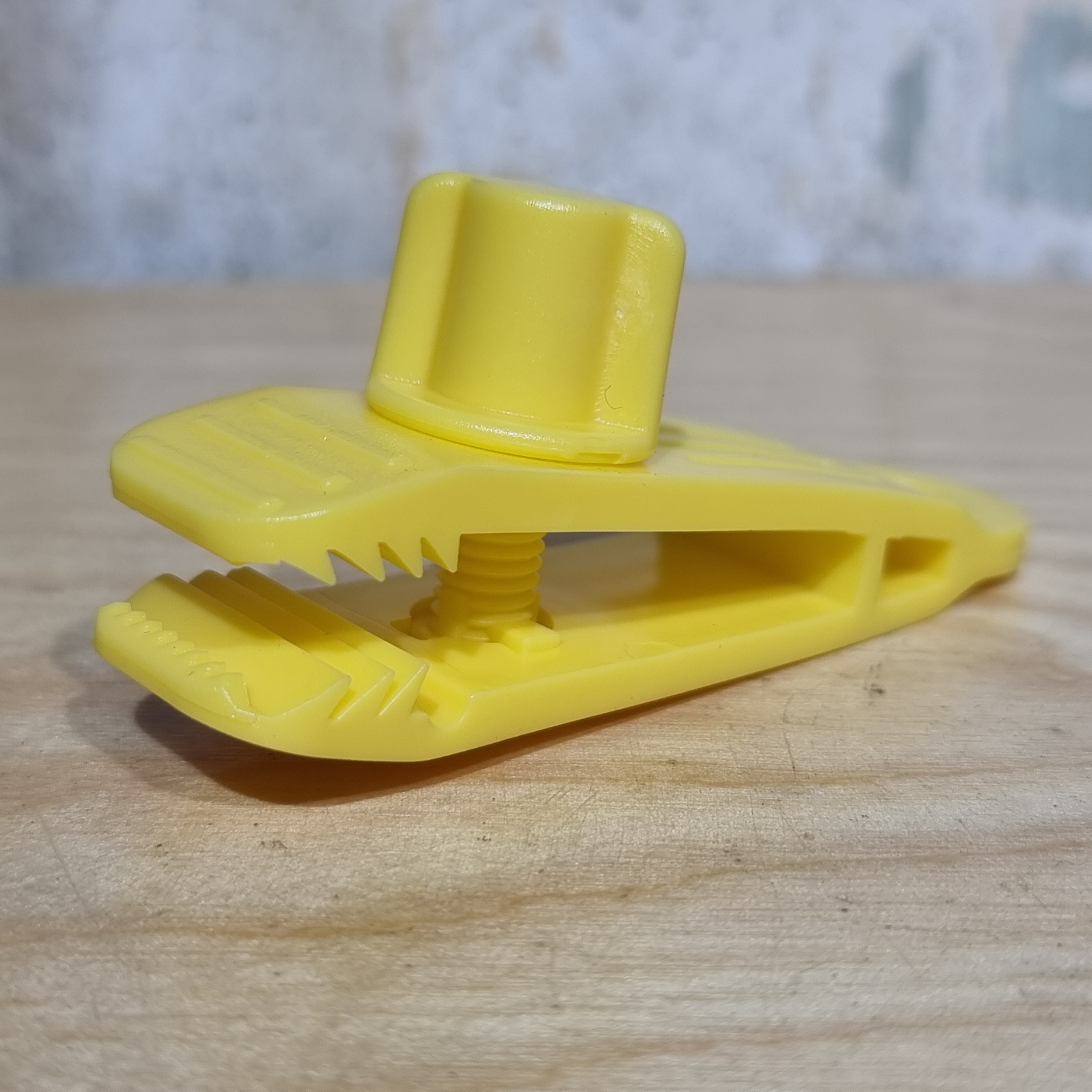 [1200] คลิปหนีบ หลังคาเต็นท์ ฟลายชีท ยึดกับสมอบก เพิ่มความมั่นคง กันกระพือ ที่ลมแรง