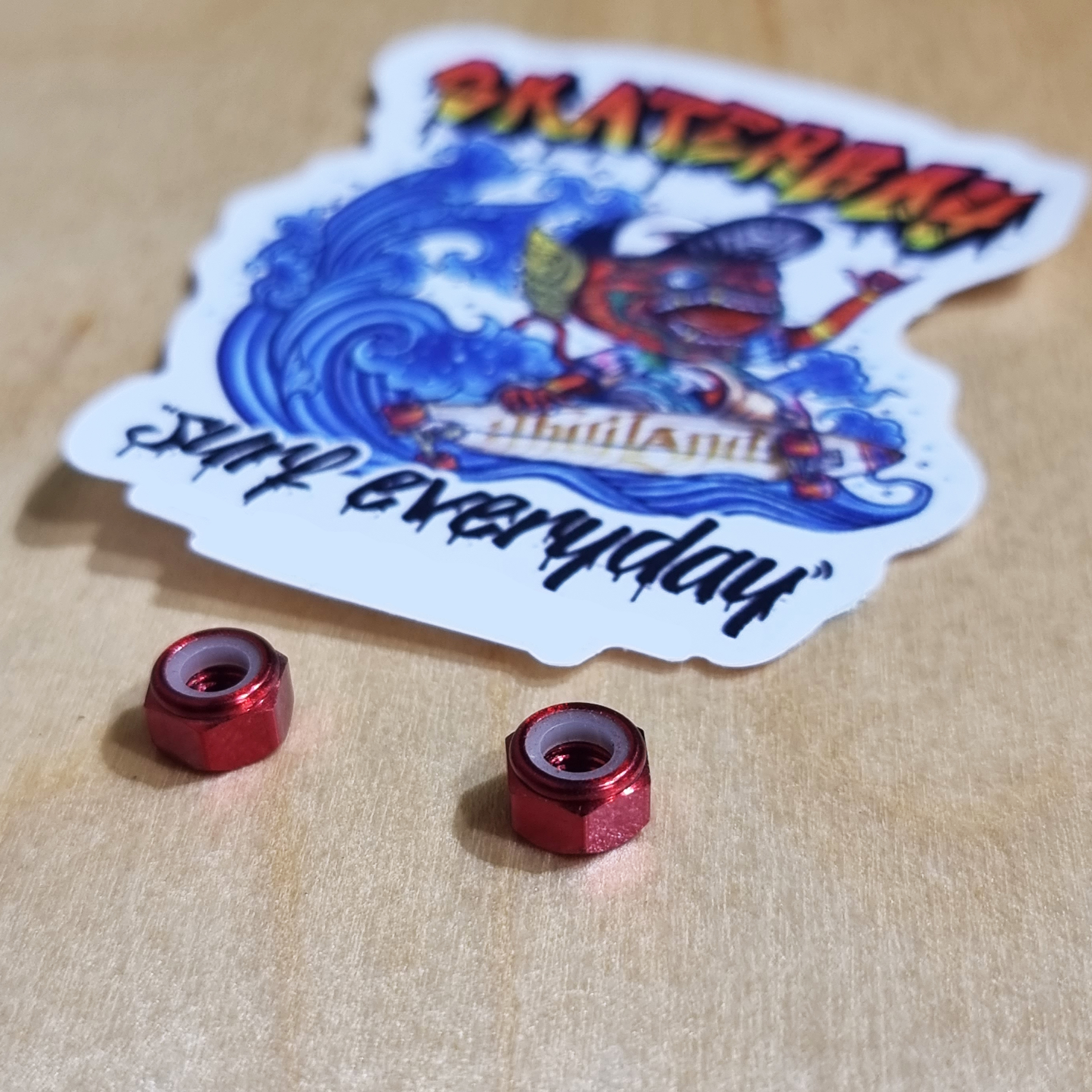 [0309] น็อต Aluminum alloy ตัวเมียยึด ทรัคสเก็ตบอร์ด ชุบสี ยางไนลอนกันคลาย ตัวเล็ก