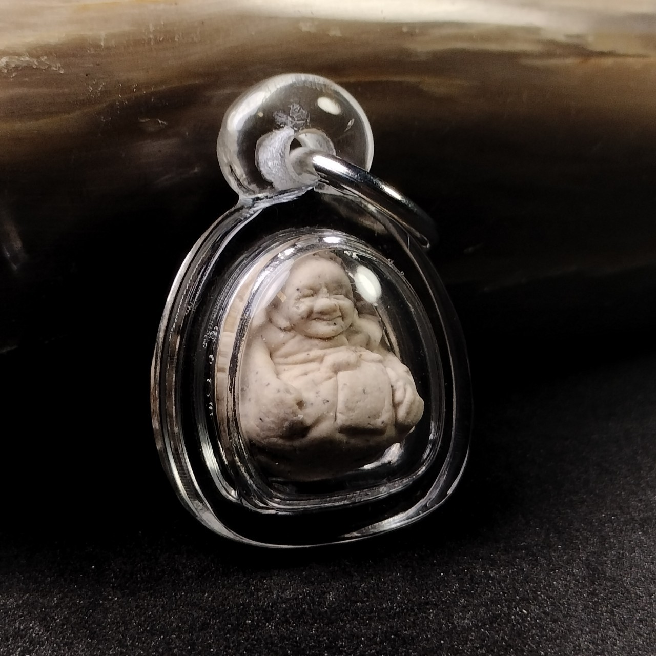 ลูกอมหลวงปู่หงษ์ พรหมปัญโญ พิมพ์ปุ้มปุ้ย