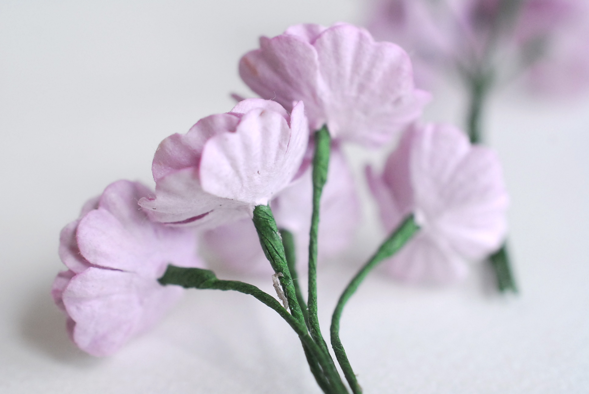 ดอกไม้กระดาษสา ดอกไม้กระดาษสา จตุจักร งานประดิษฐ์ ดอกไม้ทำข้อมือเพื่อนเจ้าสาว แต่งงาน, purple Poppy, ดอกไม้กระดาษ poppy สีม่วงอ่อน pale purple color ขนาด 2.00 cm.