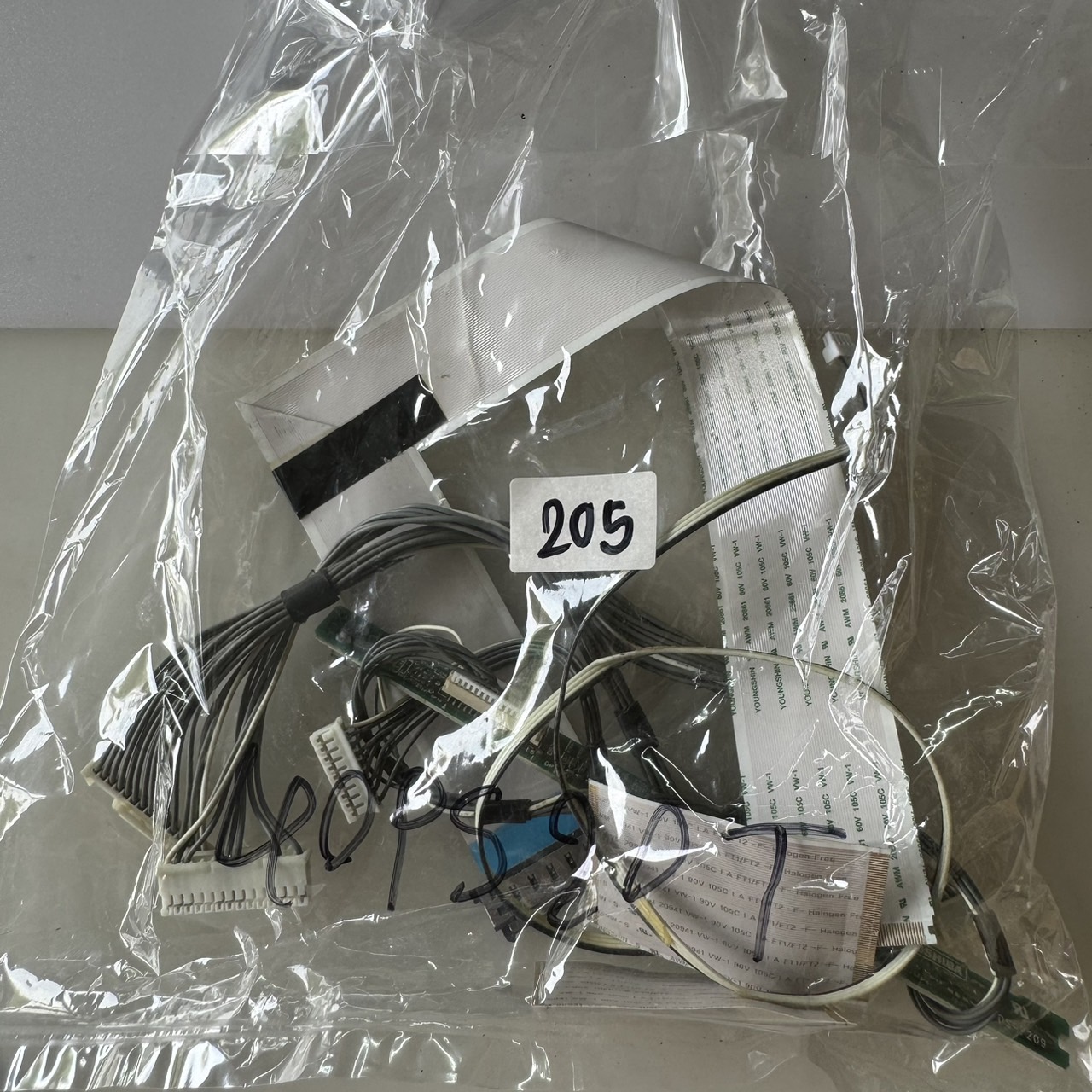 ชุดสายแพร 205 TOSHIBA 40PS20T