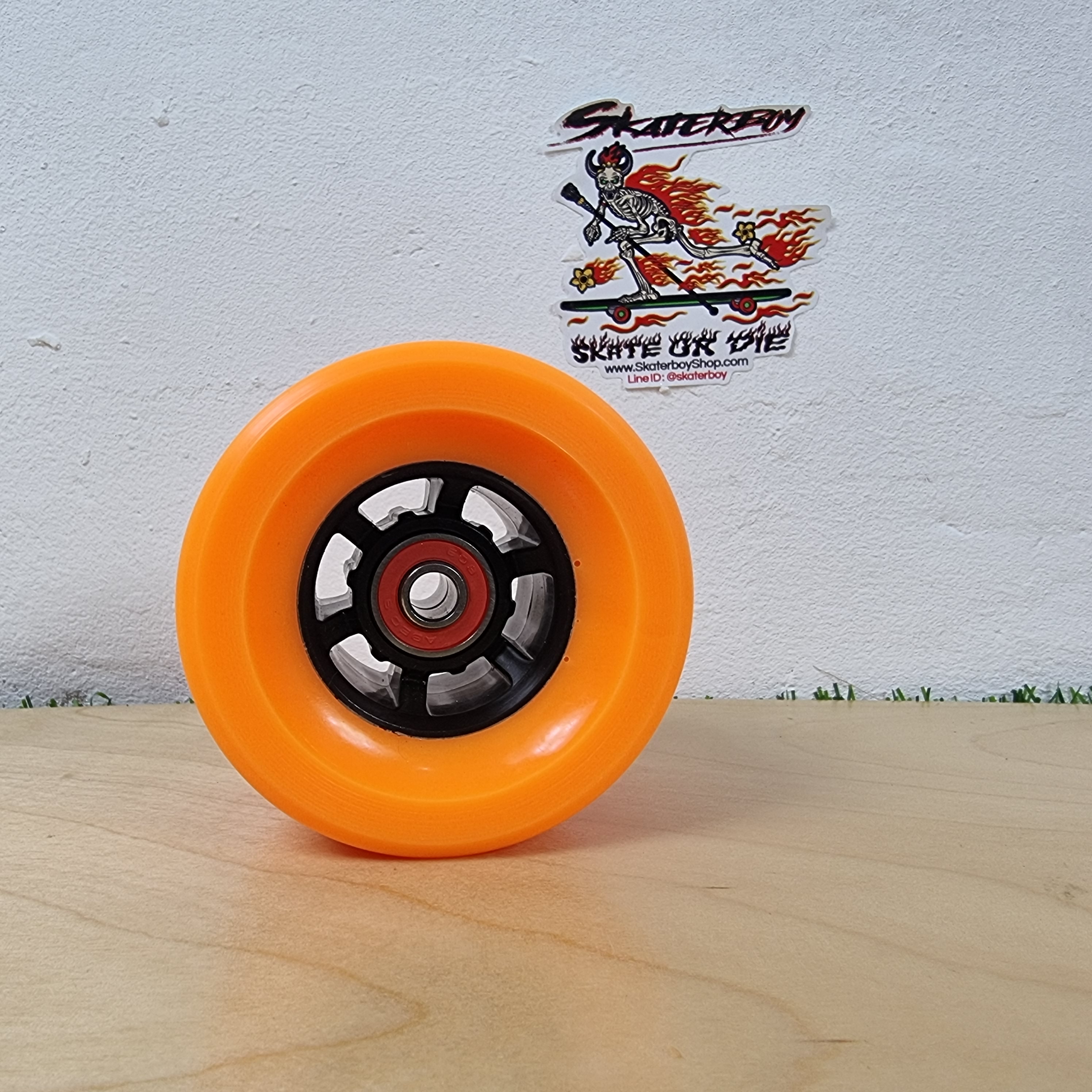 [0502] ล้อสเก็ตบอร์ด ขนาด 83x52mm HR82AA พร้อมลูกปืน spacer ในตัว สำหรับ สเก็ตบอร์ดไฟฟ้า