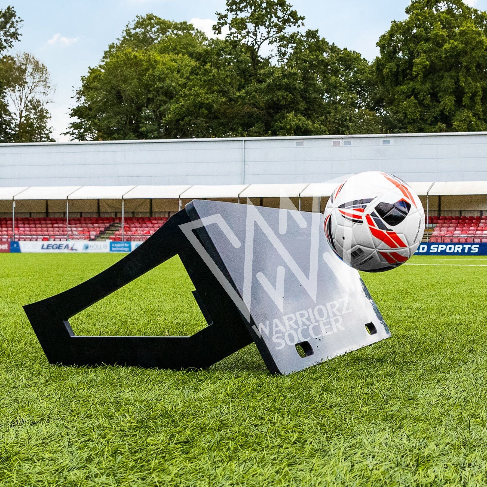 กระดานโต้บอล Soccer Rebounder Board บานพับกันสนิม