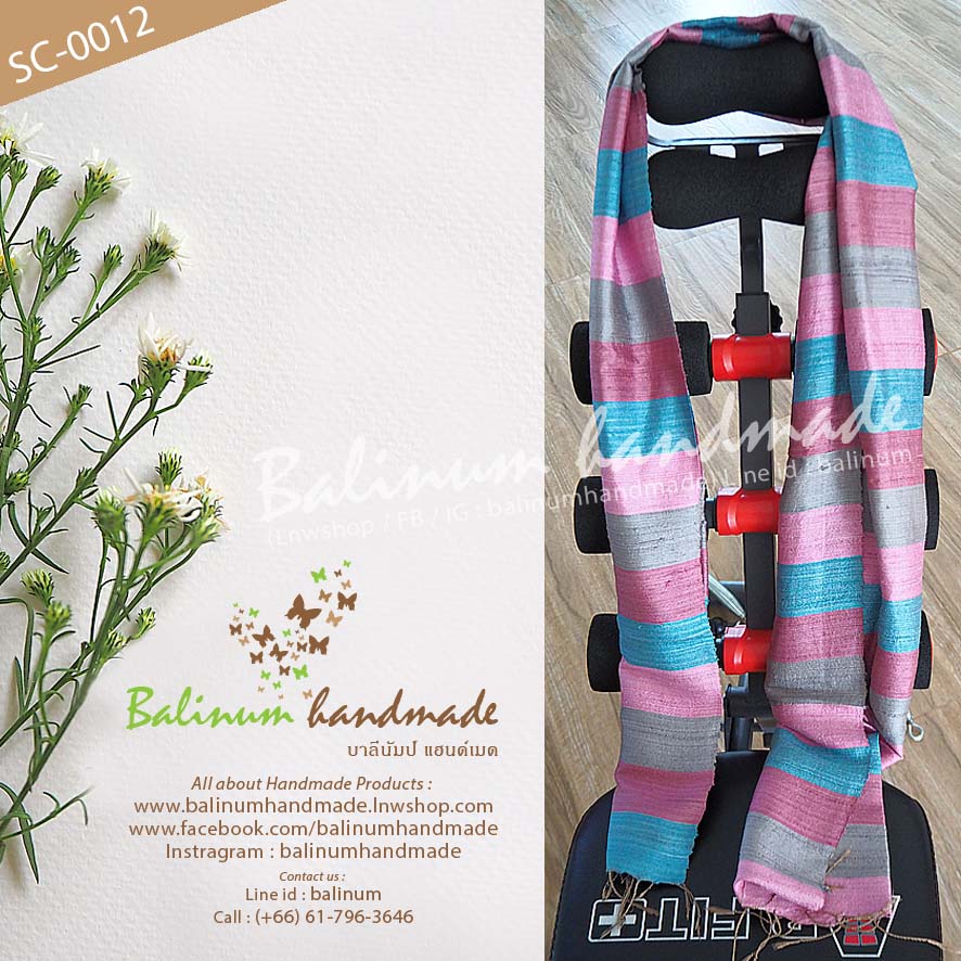 Hand Woven Scarf 100% Laos Silk, Very Soft and Feel Comfortable. ผ้าพันคอไหมลาว 100% ของแท้ งานทอมือทั้งผืน เนื้อผ้านุ่ม ลื่น บางเบา ให้ความอบอุ่น รู้สึกสบาย สามารถนำมาพันคอหรือคลุมไหล่ก็ได้ (ใช้ได้ทั้งผู้หญิงและผู้ชาย) ฟ้า, ชมพู (Blue, Pink)