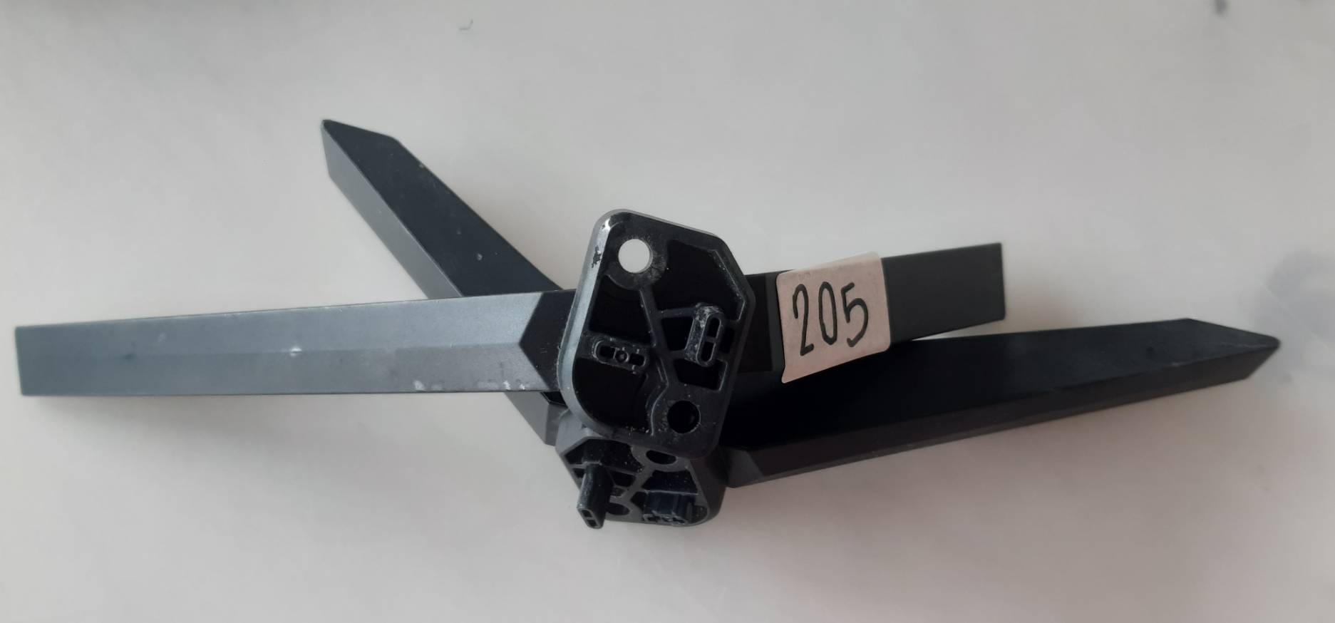 อันที่ 205 ขาทีวี Hisense 32A5600F 1780 1779