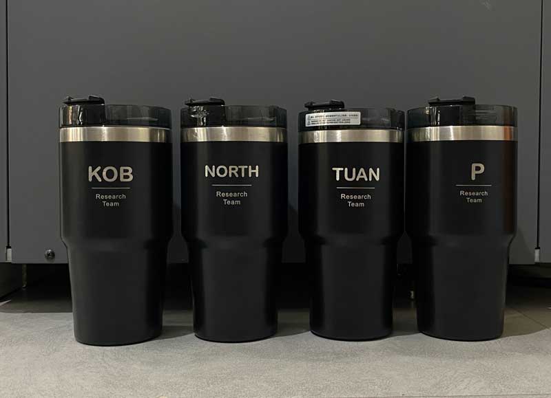 สลักชื่อ สลักข้อความ สลักรูป เลเซอร์ชื่อ เลเซอร์ข้อความ เลเซอร์รูป บนกระบอกน้ำ