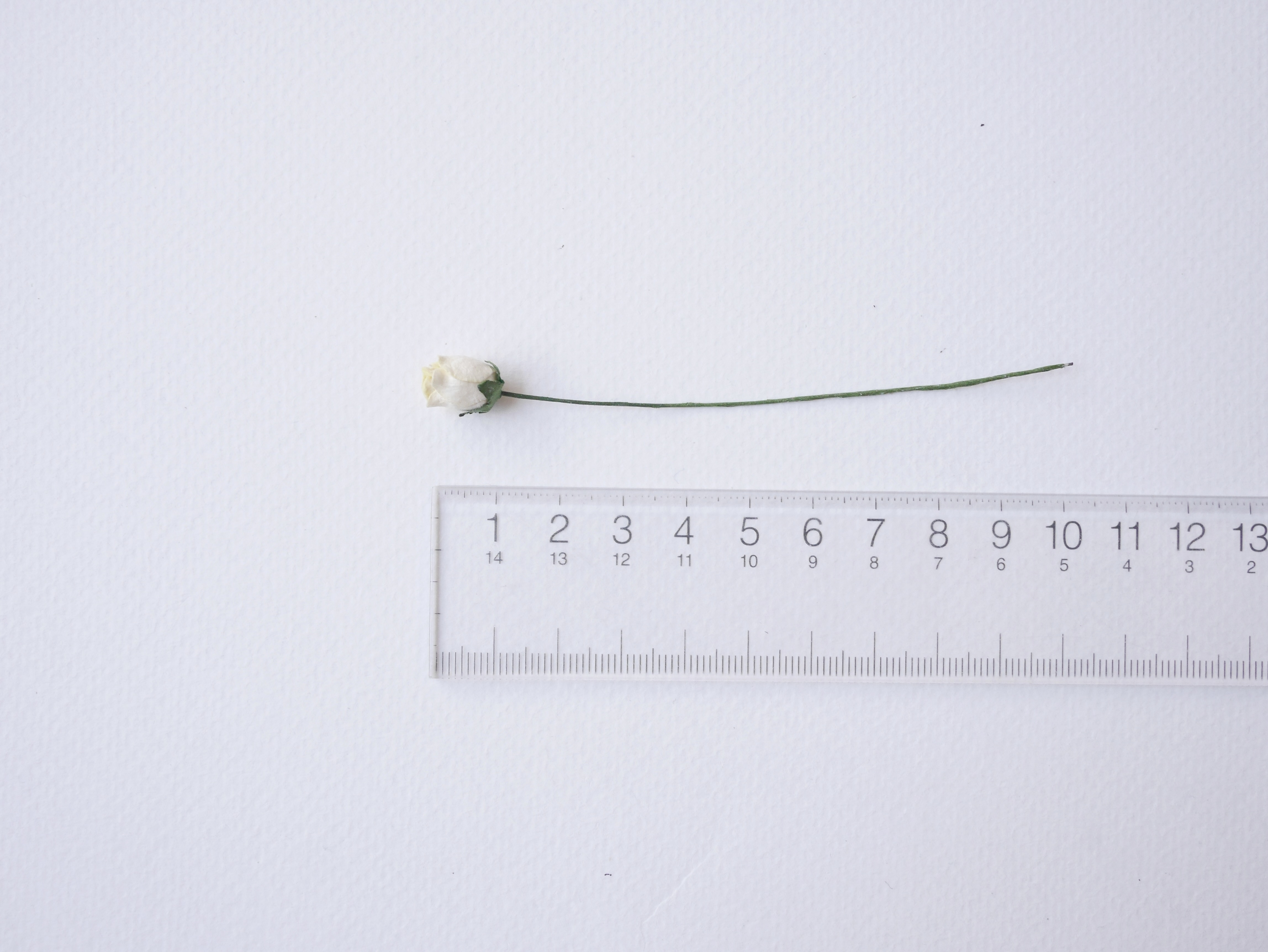 ดอกไม้กระดาษสา ดอกไม้กระดาษสา จตุจักร งานประดิษฐ์ ดอกไม้ทำข้อมือเพื่อนเจ้าสาว แต่งงาน, ดอกกุหลาบตูม 0.8x1 cm. 25 ดอก สีเหลืองอ่อน paper flowers, budding roses flower 0.8x1 cm. 25 pieces pale yellow color.