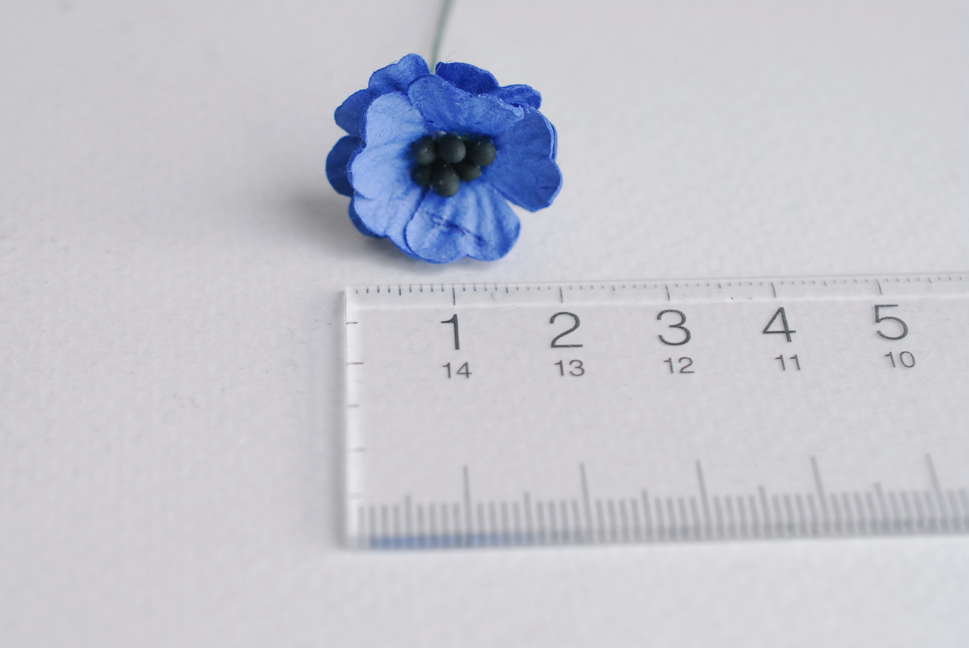 ดอกไม้กระดาษสา ดอกไม้กระดาษสา จตุจักร งานประดิษฐ์ ดอกไม้ทำข้อมือเพื่อนเจ้าสาว แต่งงาน ดอกไม้กระดาษ poppy สีน้ำเงิน royal blue ขนาด 2.00 cm.