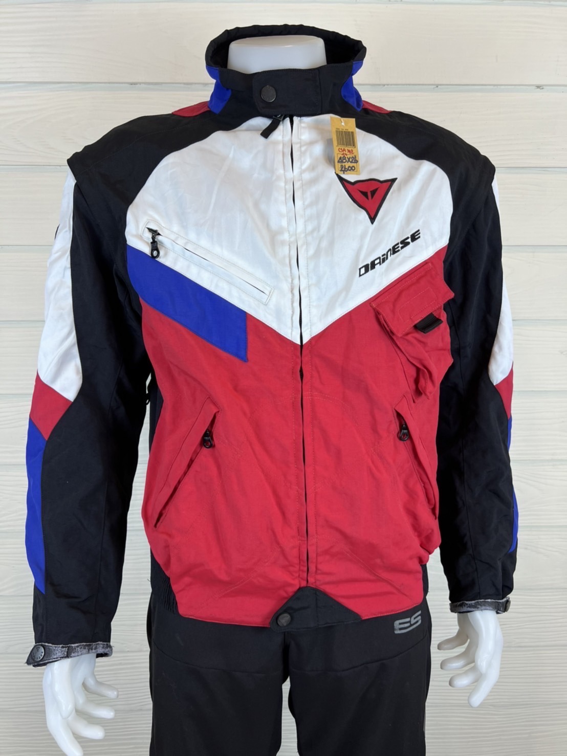 เสื้อขี่มอเตอร์ไซด์( มือสอง) CSA 142 : อก 48-50" ยาว 26" DAINESE