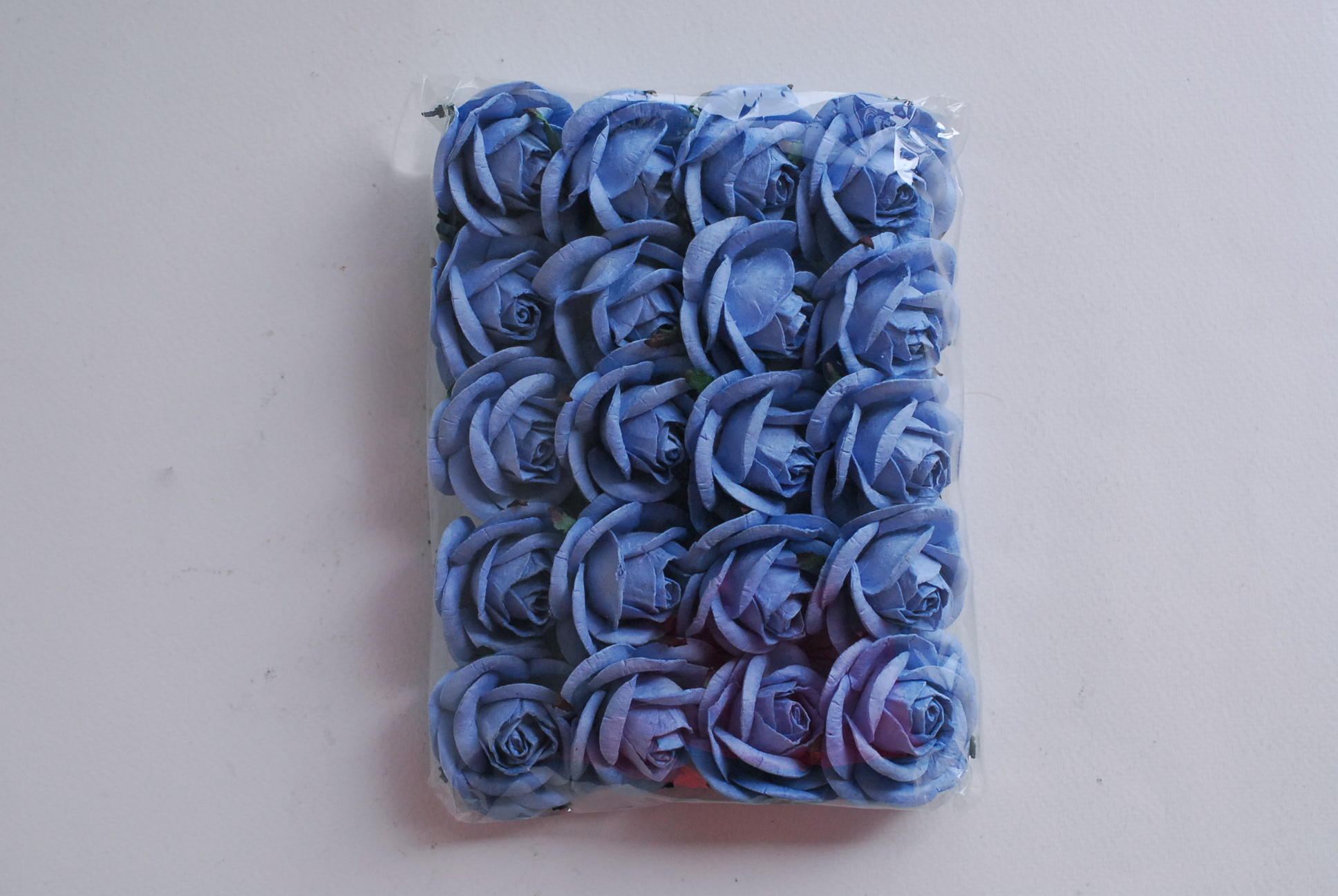 ดอกไม้กระดาษสา ดอกไม้กุหลาบกระดาษ ดอกไม้ประดิษฐ์ งานแต่งงาน ตกแต่งของชำร่วย, งานแต่งงาน สีฟ้าตุ่น #170 ขนาด 4.5 cm., Paper flower,20 Pieces mulberry rose, 4.5 cm. pale blue color.