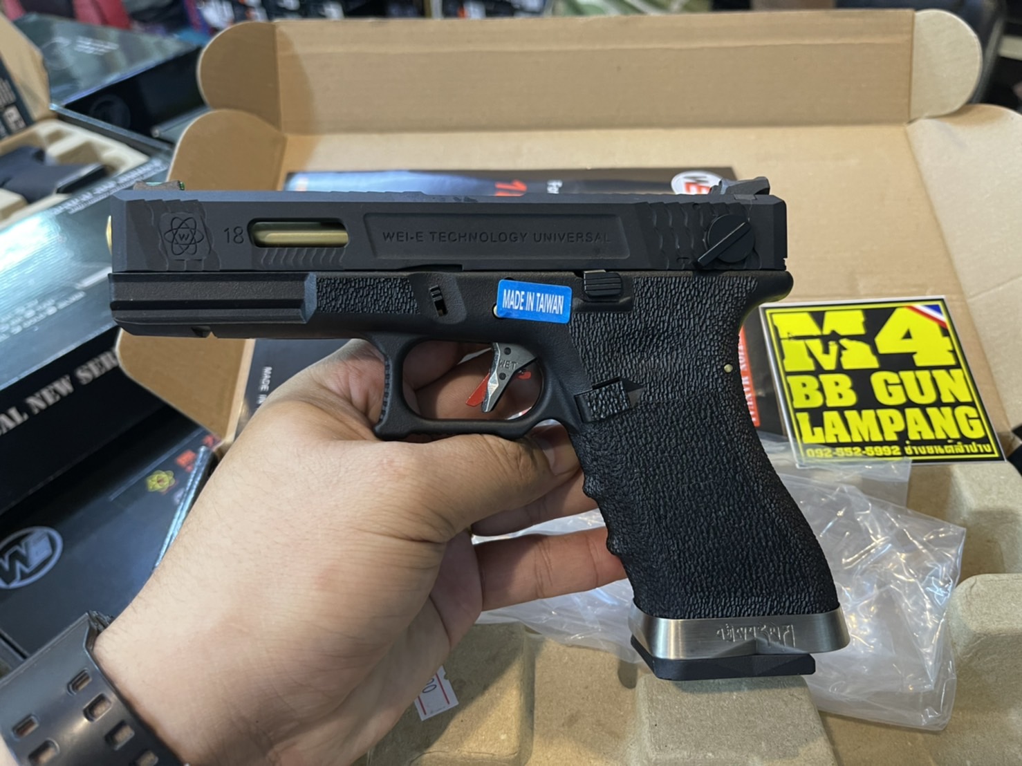 WE Glock18 G-Force Custom – เฟรมดำ สไลด์ดำ ลำกล้องทอง T5
