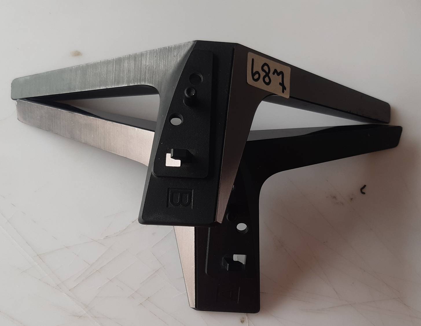 อันที่ 687 ขาทีวี LG 55UJ652T MAM649841 ขาย 500 บาท