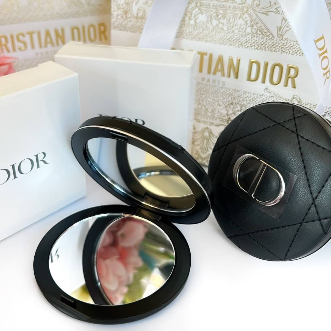 กระจกพกพา Dior Beaute Pocket Mirror