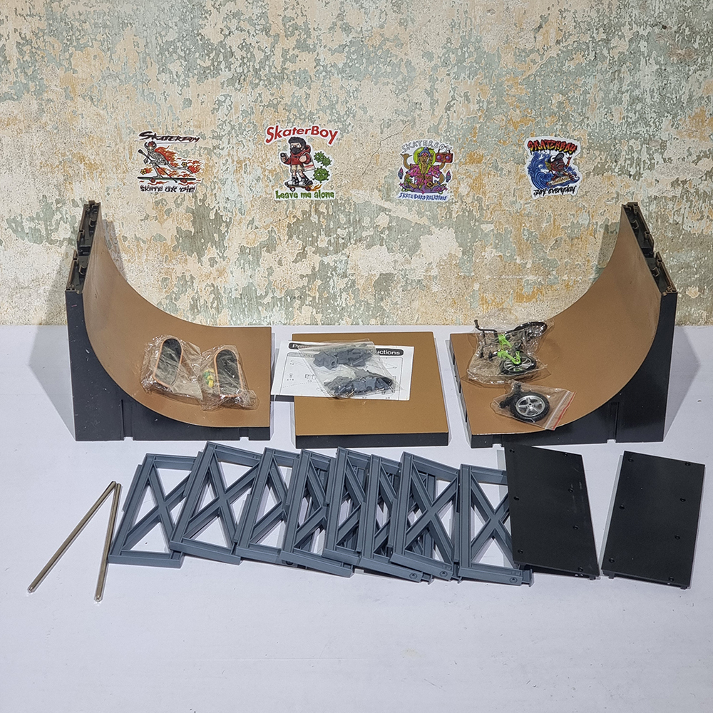 [0205] อปกรณ์จำลอง skate park สำหรับเล่น fingerboard สเก็ตบอร์ดนิ้ว vert ramp, half pipe