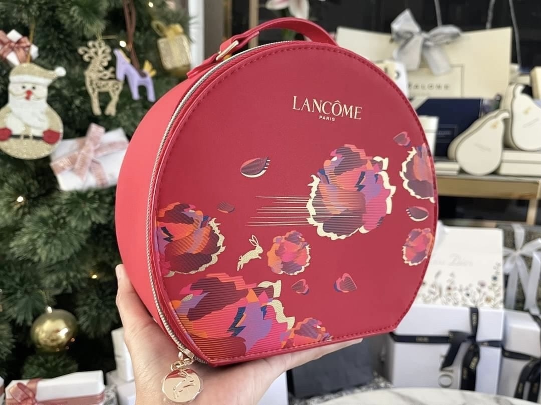 กระเป๋าเครื่องสำอาง Lancome Cosmetics Bag Chinese New Year Limited Collection ( ทรงกลม )