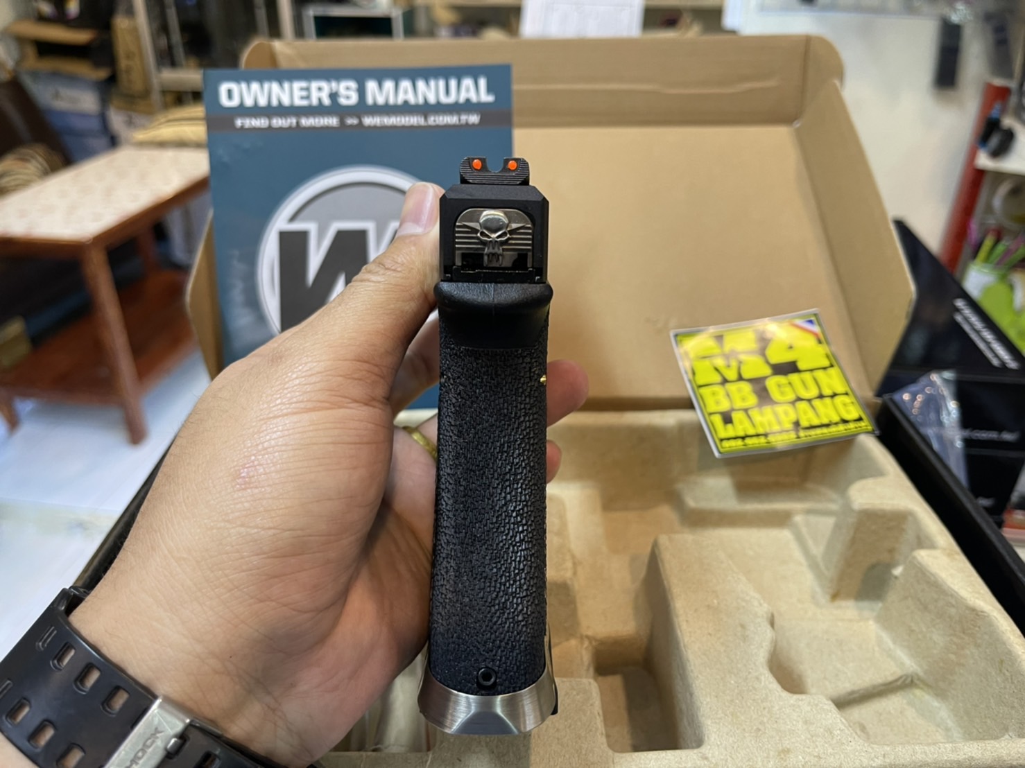 WE - Glock 34 G-Force T1 เฟรมดำ สไลด์ดำ ท่อเงิน