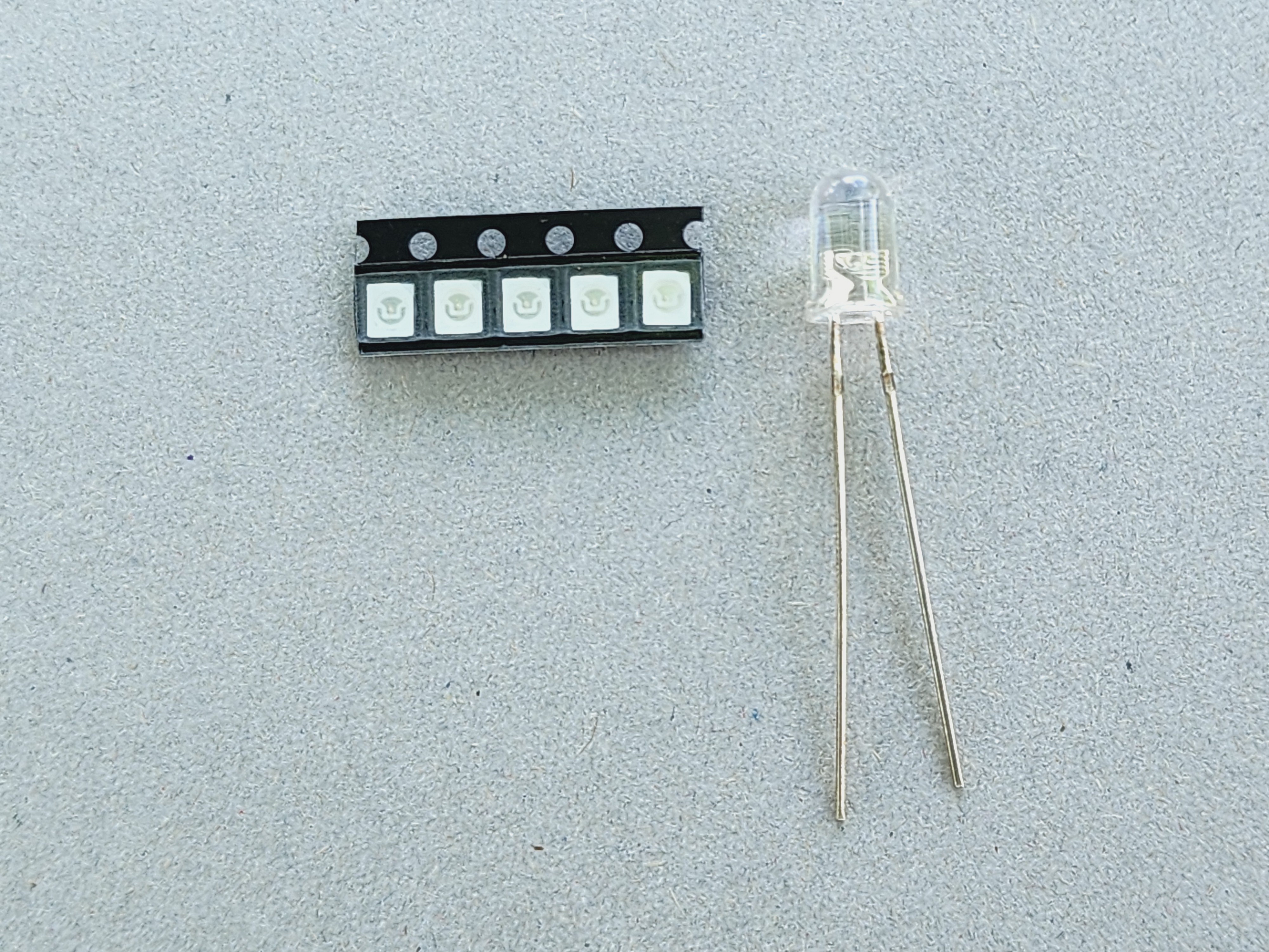 ไดโอดเปล่งแสง หรือ LED ( Light Emitting Diode ) แบบต่างๆ