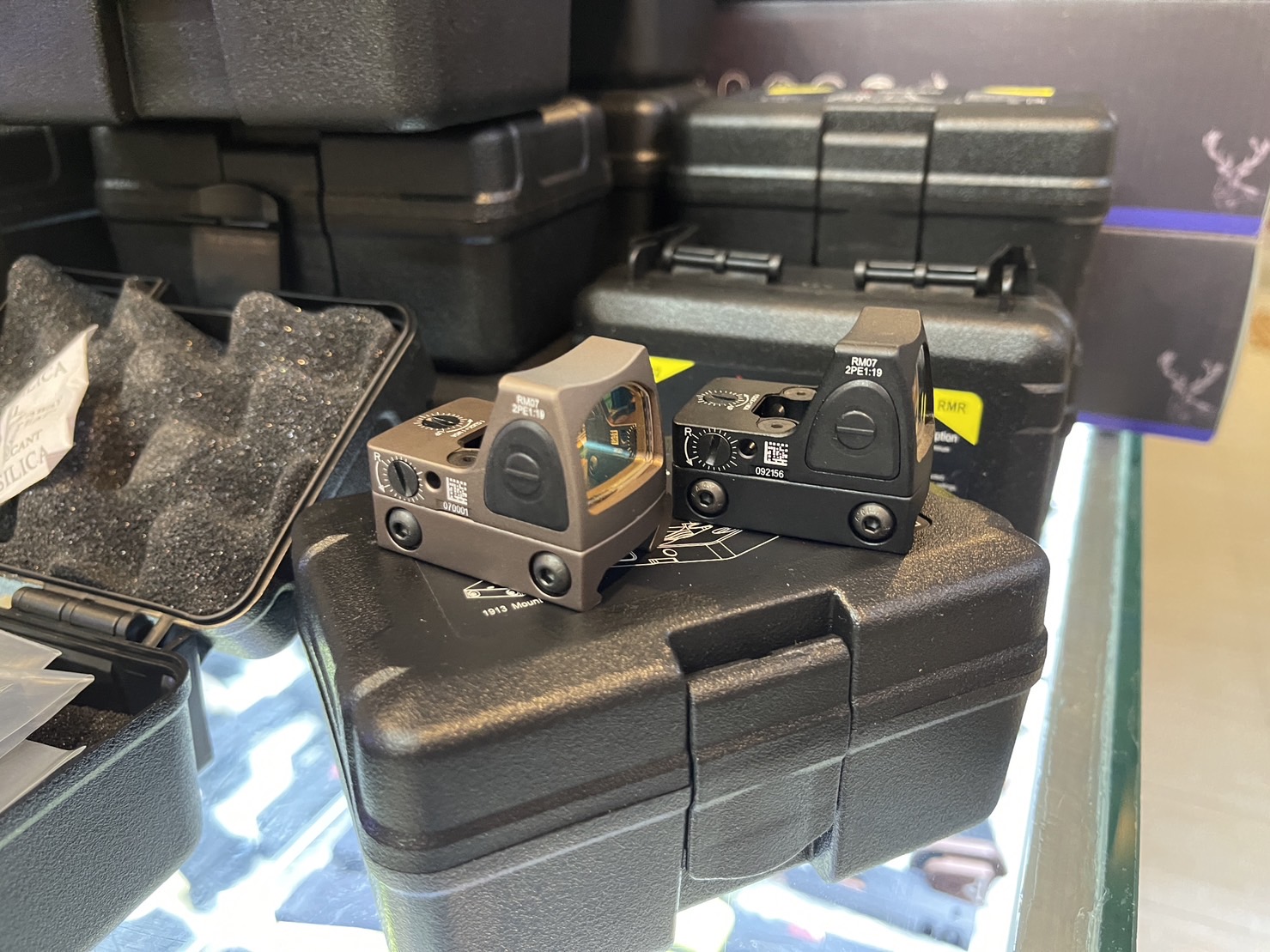 SOTAC : REDDOT TRIJICON RMR กล้องจุดแดง มีขาจับสำหรับปืนสั้น Glcok