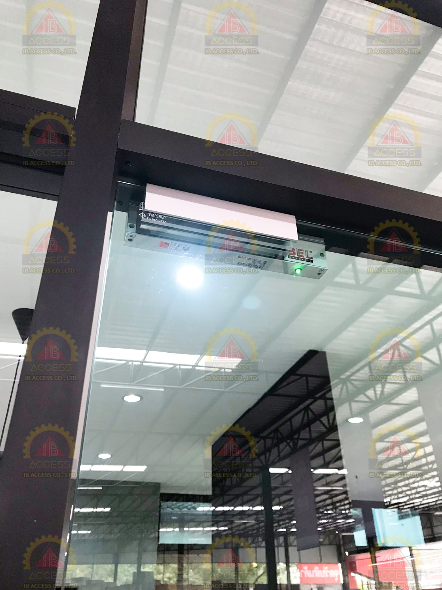 U Bracket สำหรับประตูกระจกบานเปลือยล่าง ยี่ห้อ BEL รุ่น U1-600