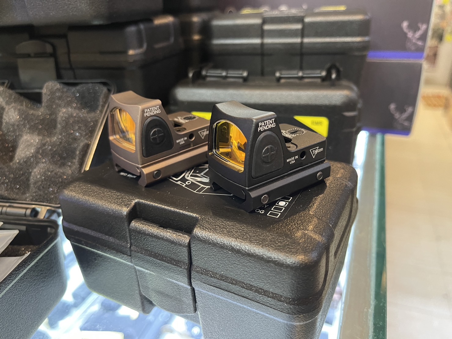 SOTAC : REDDOT TRIJICON RMR กล้องจุดแดง มีขาจับสำหรับปืนสั้น Glcok