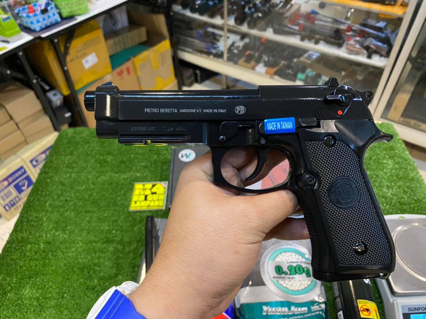 WE - M9A1 Beretta (Full Auto) - สีดำ