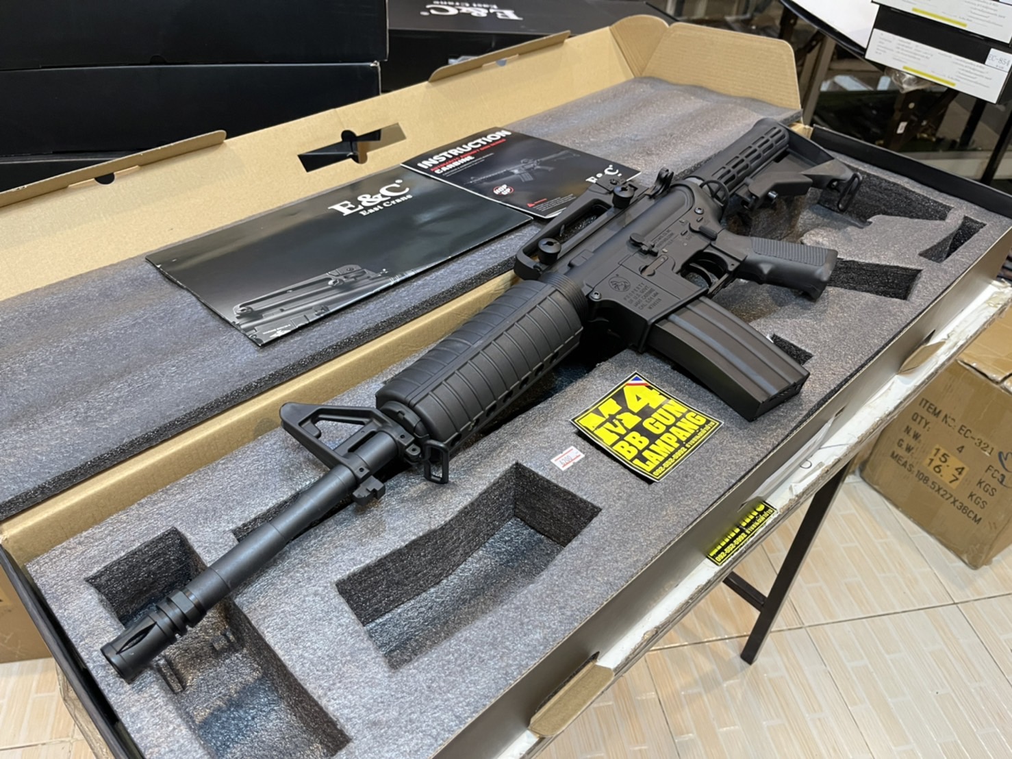 E&C 301 S2 : M4A1 บอดี้โลหะ