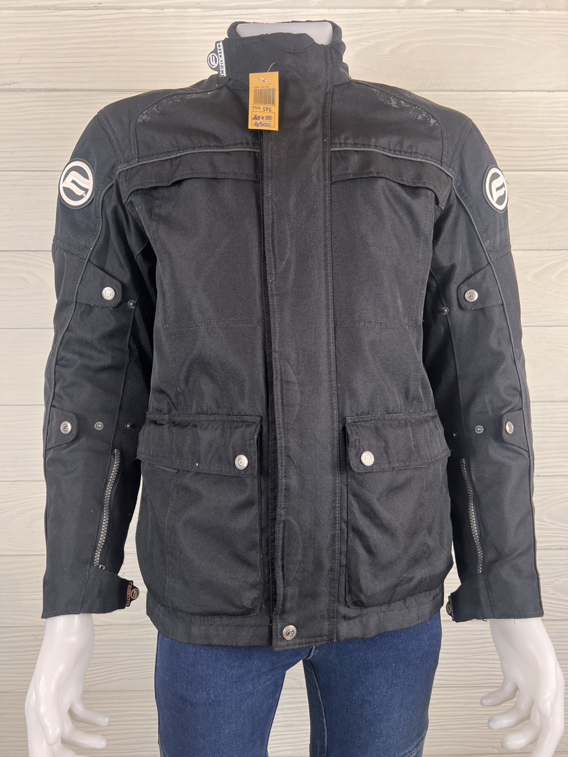 เสื้อขี่มอเตอร์ไซด์( มือสอง) CTA 586 : อก 44-46" ยาว 28" (M+) CFMOTO