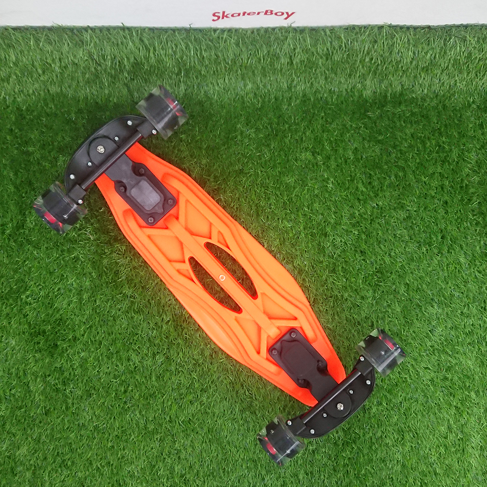 [0201] สเก็ตบอร์ดเด็ก 6ขวบ ไม่มีคว่ำ ฝึกทรงตัว ล้อมีไฟวิบวับ ขนาด 54cm