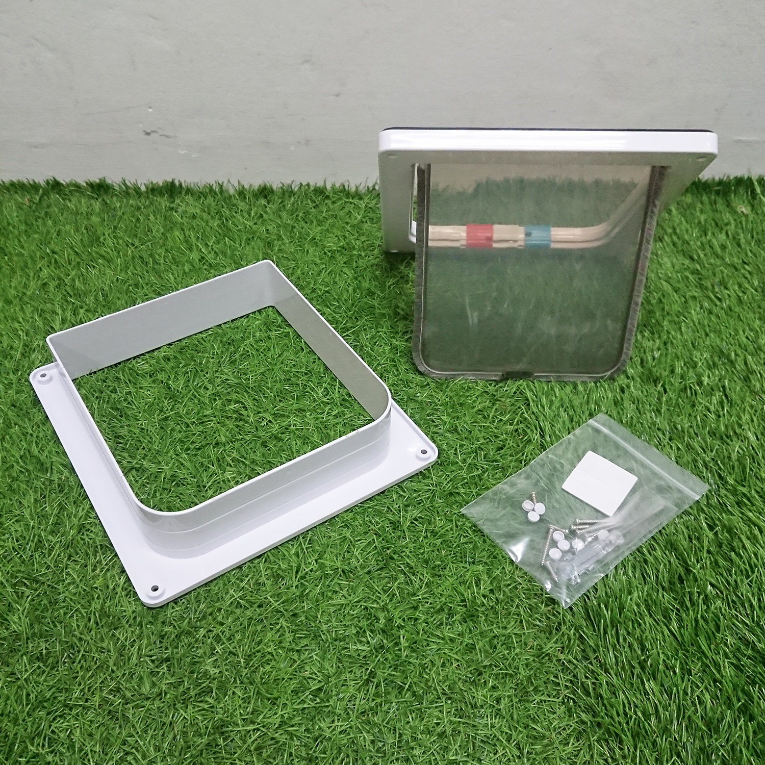 [1100] ประตู เข้า-ออก สัตว์เลี้ยง หมา แมว ล็อคได้ 3 ขนาด cat door