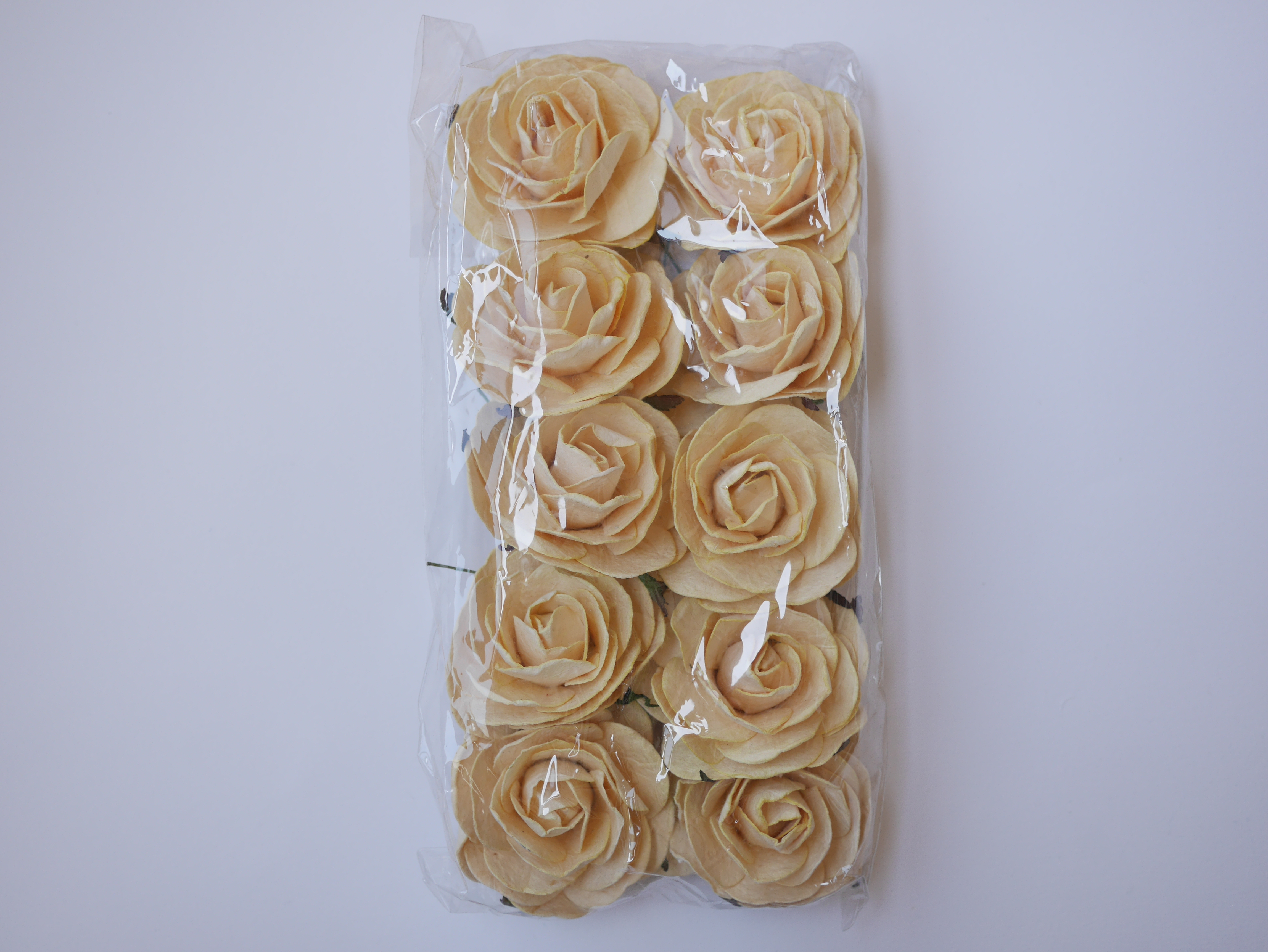 ดอกไม้กระดาษสา ดอกไม้กุหลาบกระดาษ ดอกกุหลาบกระดาษ ขนาด 6.5 cm., สำหรับของชำร่วย, งานแต่งงาน, สีครีม Paper flower,10 Pieces mulberry rose, 6.5 cm. ivory color