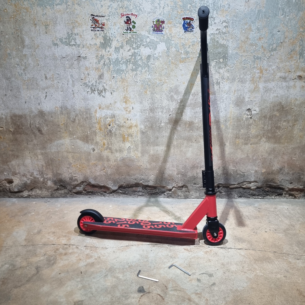 [0211] kid scooter 2ล้อ เบรกหลัง สำหรับเด็กโต เล่นท่าได้ สูง 83cm