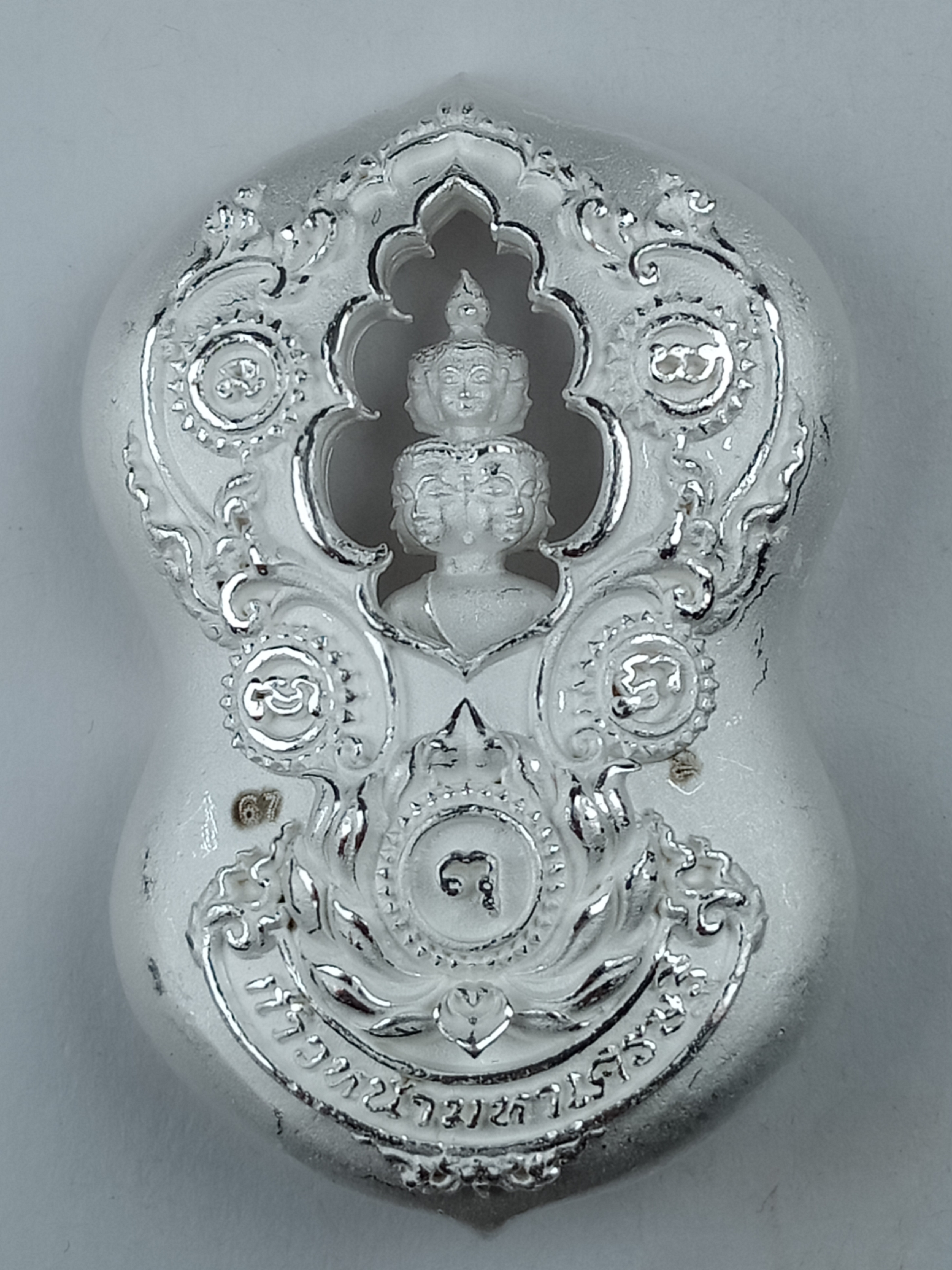 พระเศรษฐีนวโกฏิ. (รุ่นแรก) เนื้อ : ชนวนรัตนโลหะ ชุบเงิน