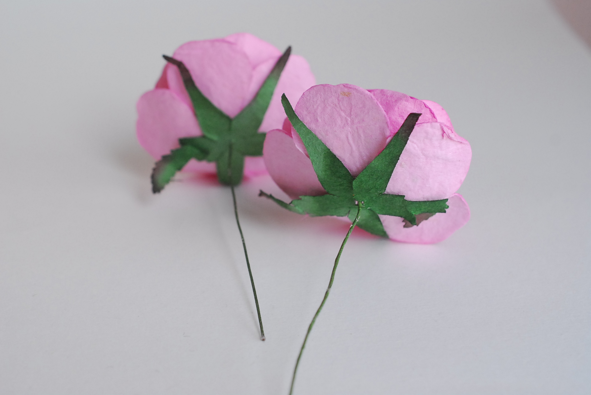 ดอกไม้กระดาษสา ดอกไม้กุหลาบกระดาษ ดอกกุหลาบกระดาษ ขนาด 6.5 cm., สำหรับของชำร่วย, งานแต่งงาน, สีชมพู2tone Paper flower,10 Pieces mulberry rose, 6.5 cm. pink2tone color