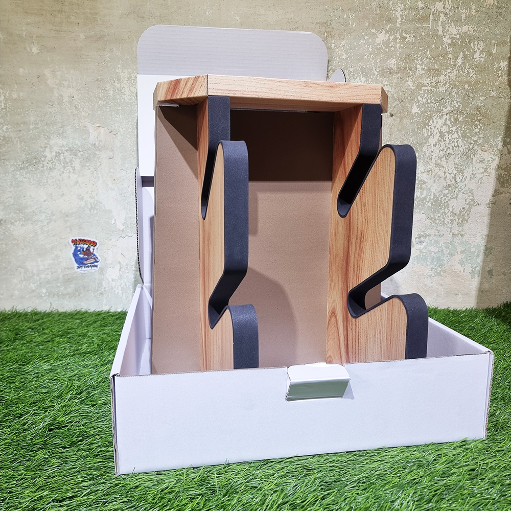 [0102] ชั้นวาง สเก็ตบอร์ด 2-3ชั้น น้ำหนักเบา แข็งแรง นั่งได้ ระวังโดนน้ำ แบบใหม่ ว่างได้เยอะ