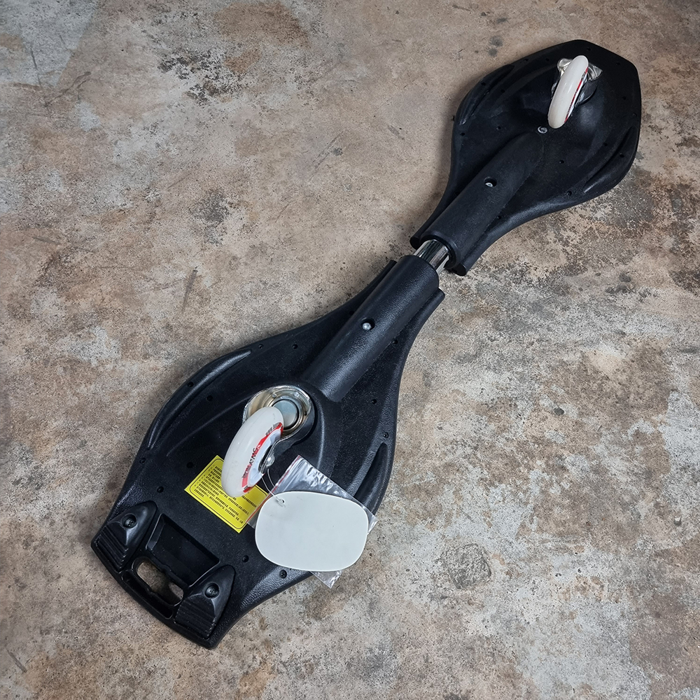 [0202] Snakeboard, snake board, wheels rotate 360 degrees, the center can be bent.