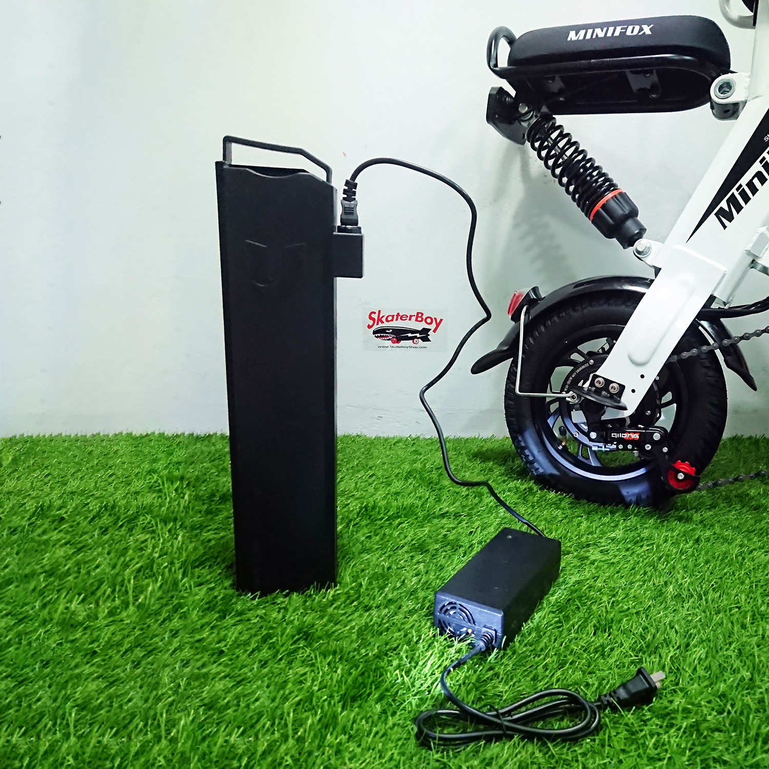 [0801] จักรยานไฟฟ้า รุ่น Mini 2ที่นั้ง พร้อมไฟเบรก แบต 48V รับประกัน6เดือน มี 3 สี ดำ แดง ขาว