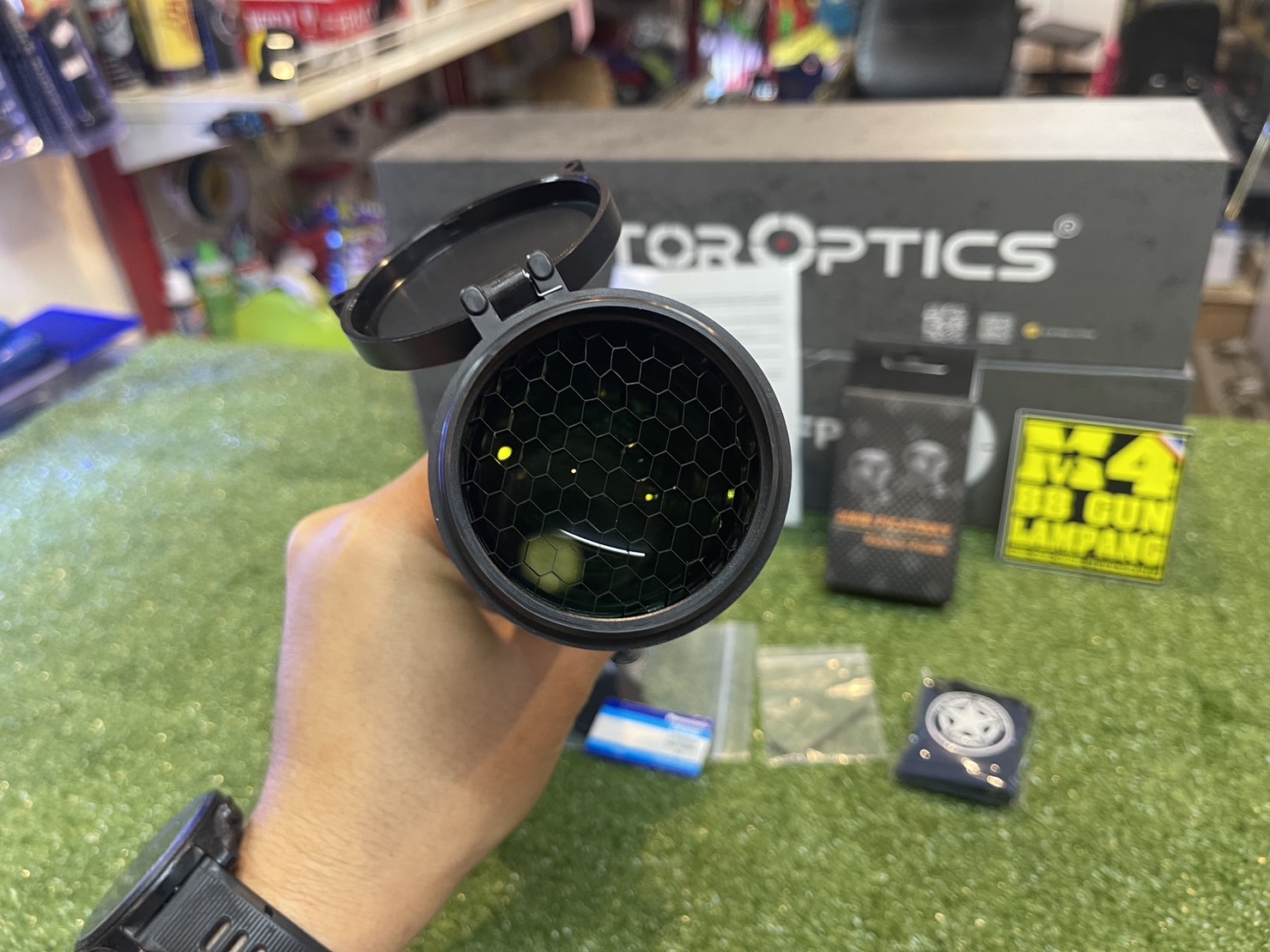 Scope:Vector Optics Tourex 6-24x50FFP