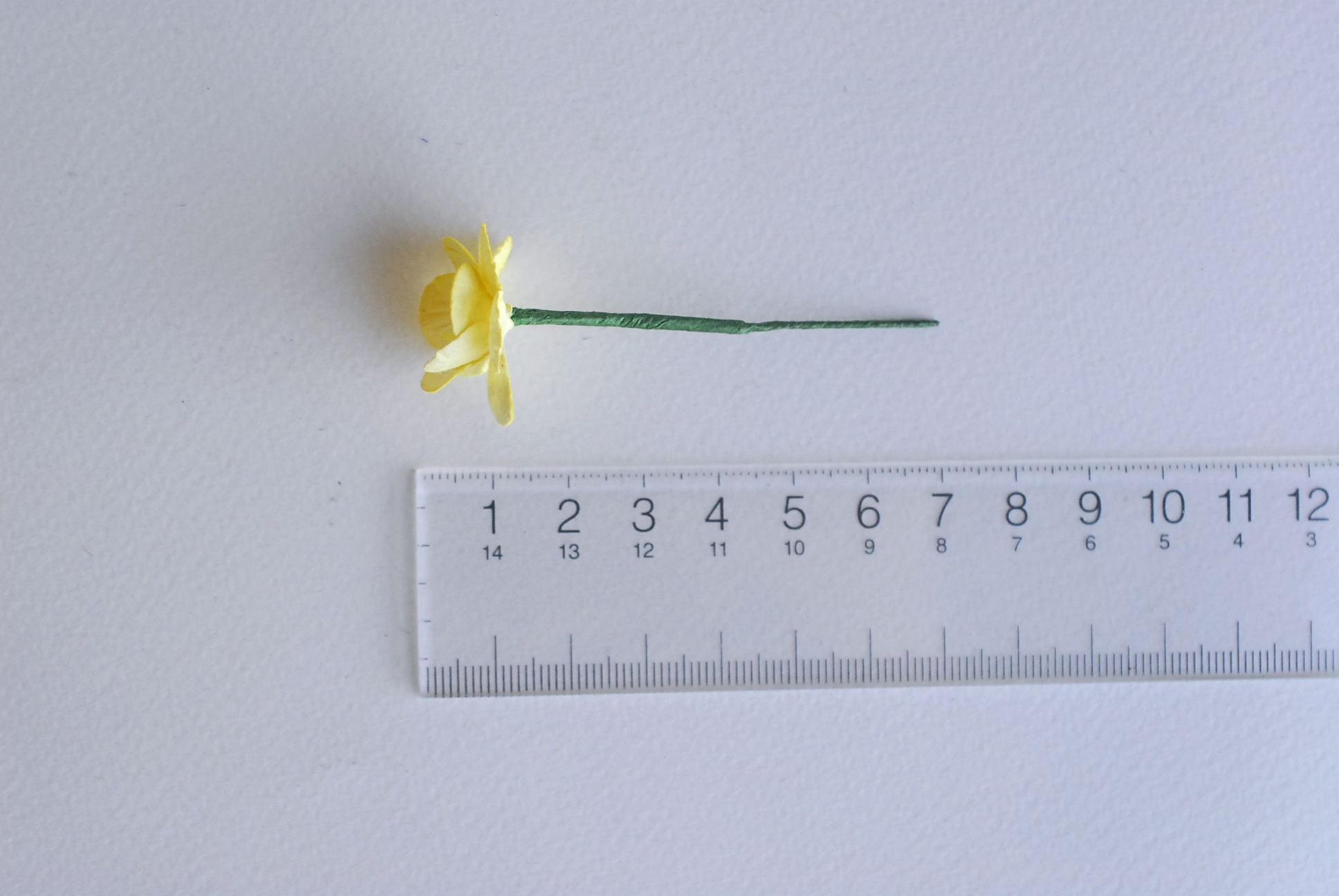 mixed ดอกไม้กระดาษสา ดอกไม้กระดาษสาราคาส่ง ดอกไม้กระดาษสำหรับตกแต่งของชำร่วย งานแต่งงาน ทำช่อดอกไม้ติดอกเจ้าบ่าว ข้อมือดอกไม้เจ้าสาว ขนาด2.5 cm. 50 ดอก สีครีมและสีเหลือง Paper flowers supplies: DIY wedding tools Cherry blossom (Sakura) 50 pcs. size 2.5 cm