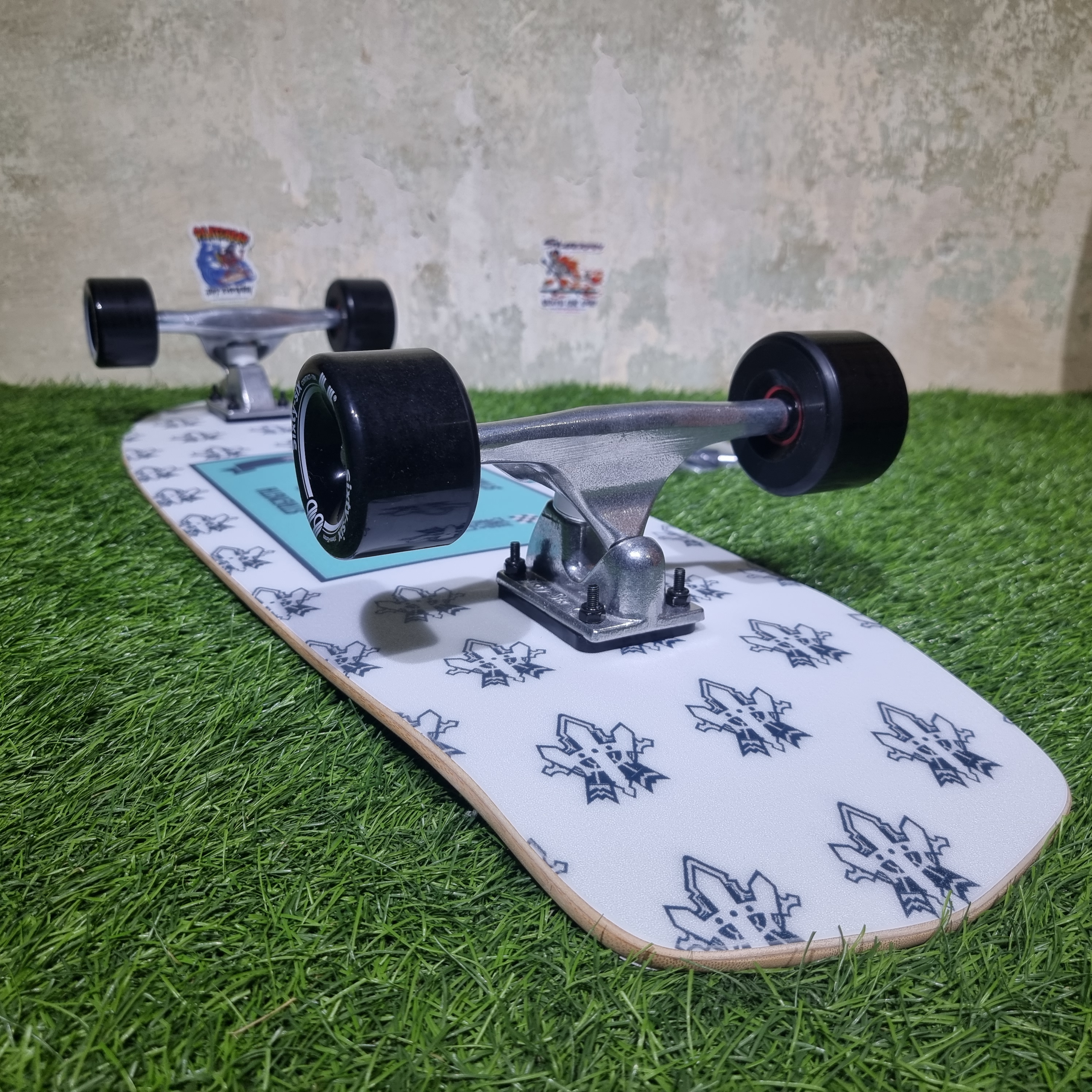 0202 Surfskate เซิร์ฟสเก็ต 66 sixty-six ขนาด 32-34" ทรัค บูชชิ่ง เล่นง่าย