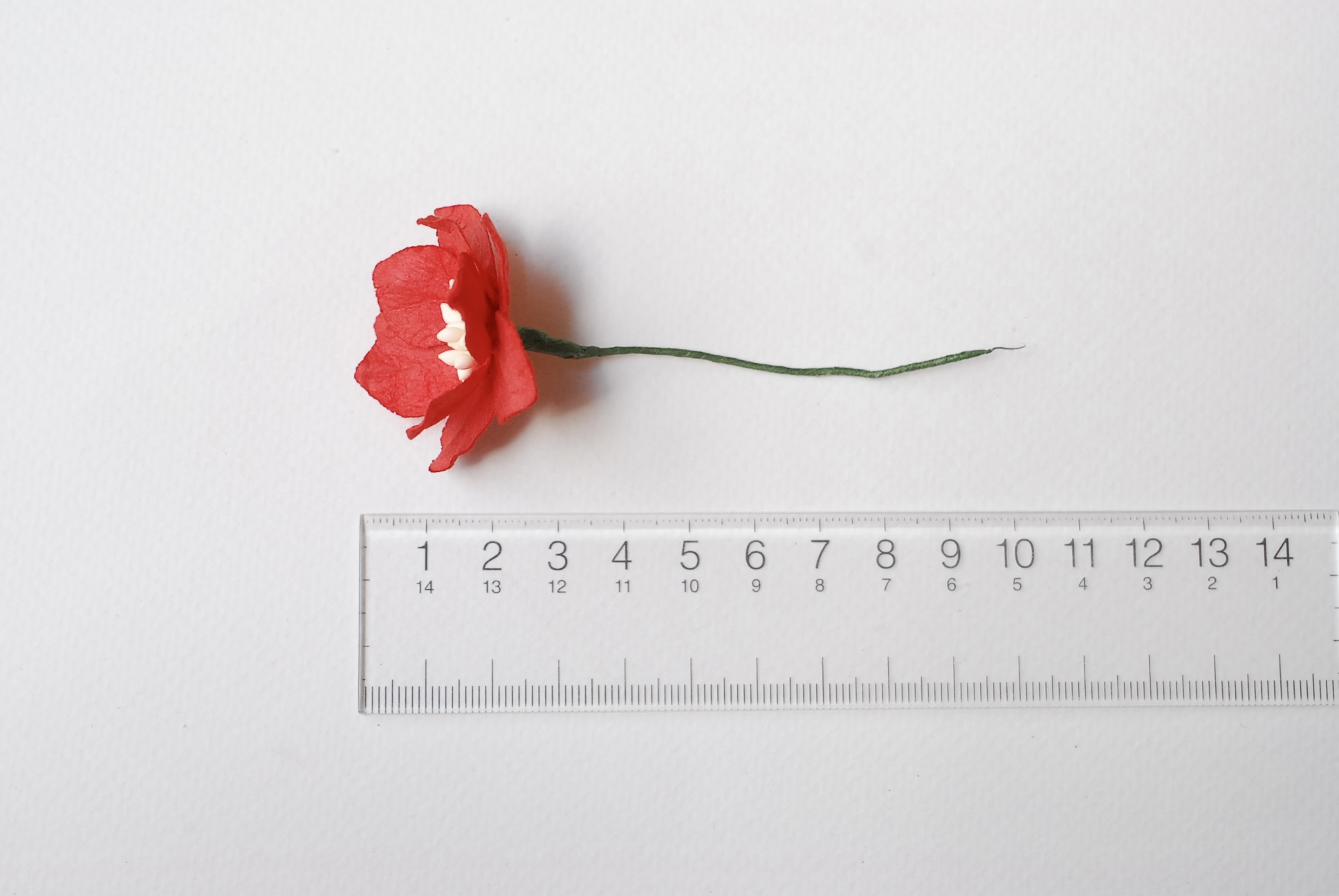 ดอกไม้กระดาษสา ดอกโลตัสอินโดนิเซียกระดาษ ดอกไม้กระดาษสาราคาส่ง ดอกไม้กระดาษสำหรับตกแต่งของชำร่วย งานแต่งงาน ทำช่อดอกไม้ติดอกเจ้าบ่าว ข้อมือดอกไม้เจ้าสาว ขนาด3.5 cm. 25 ดอก สีแดง Paper flowers supplies: DIY wedding supplies Big Cherry blossom red color.